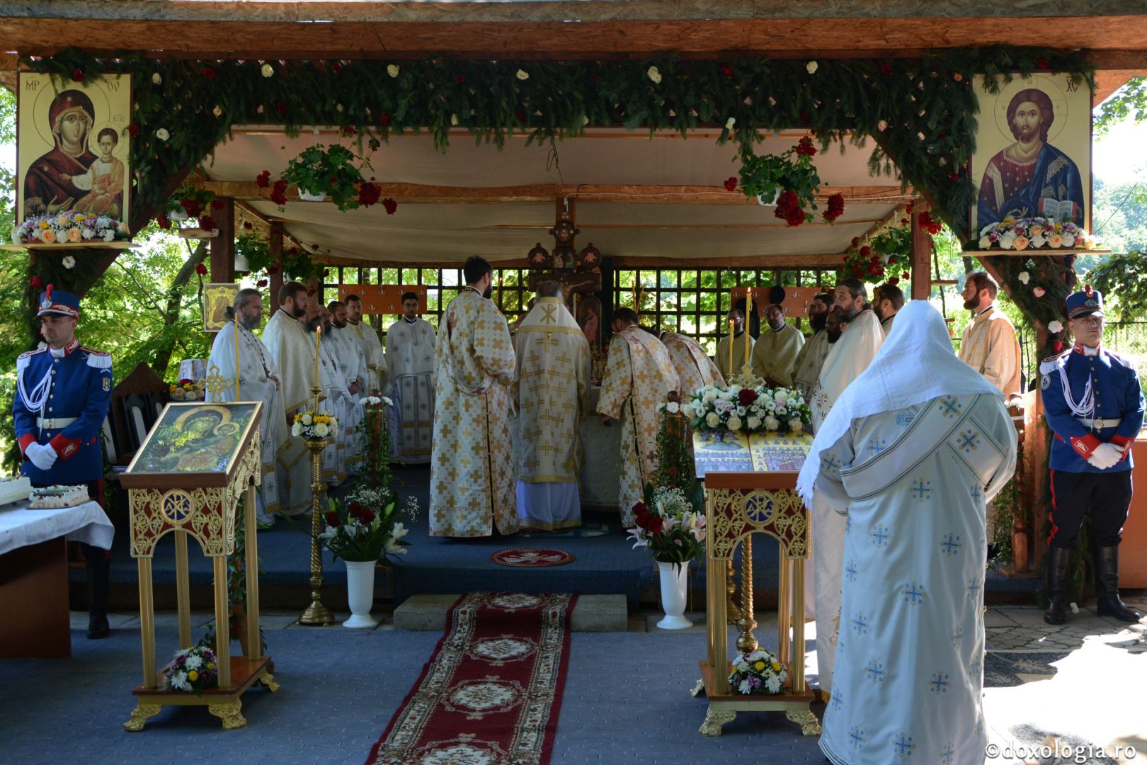 Mănăstirea Bucium din Iași în haină de sărbătoare – IPS Teofan a slujit de hramul așezământului monahal