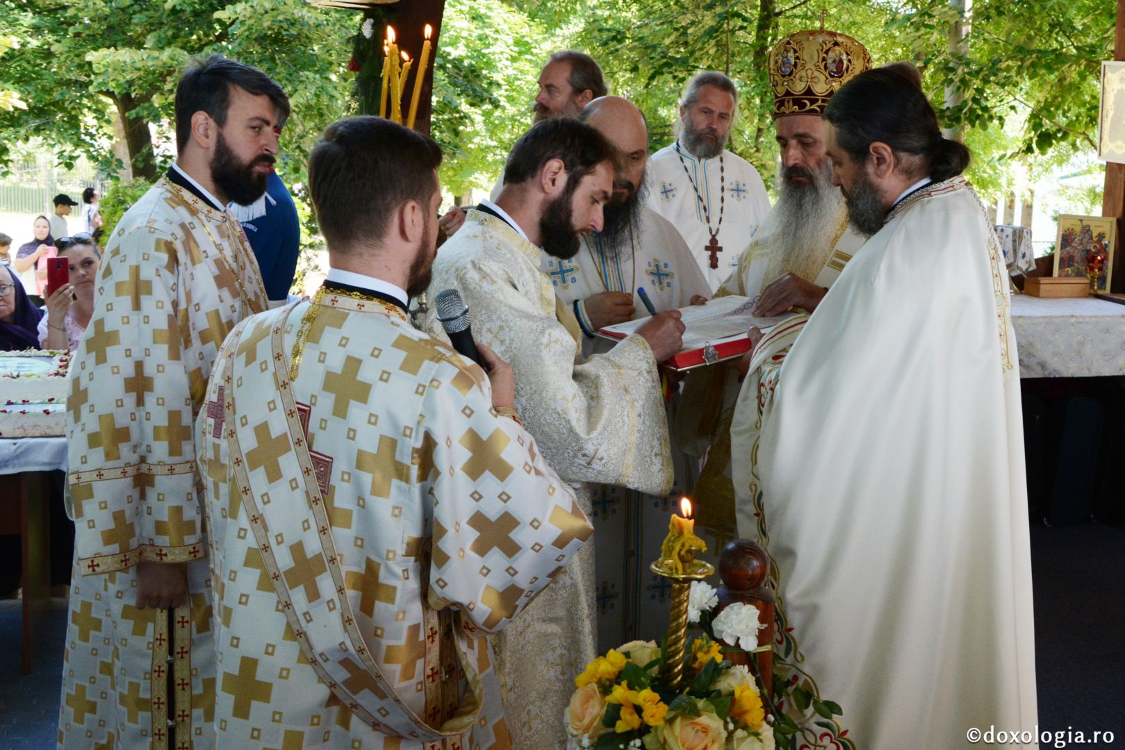 Mănăstirea Bucium din Iași în haină de sărbătoare – IPS Teofan a slujit de hramul așezământului monahal