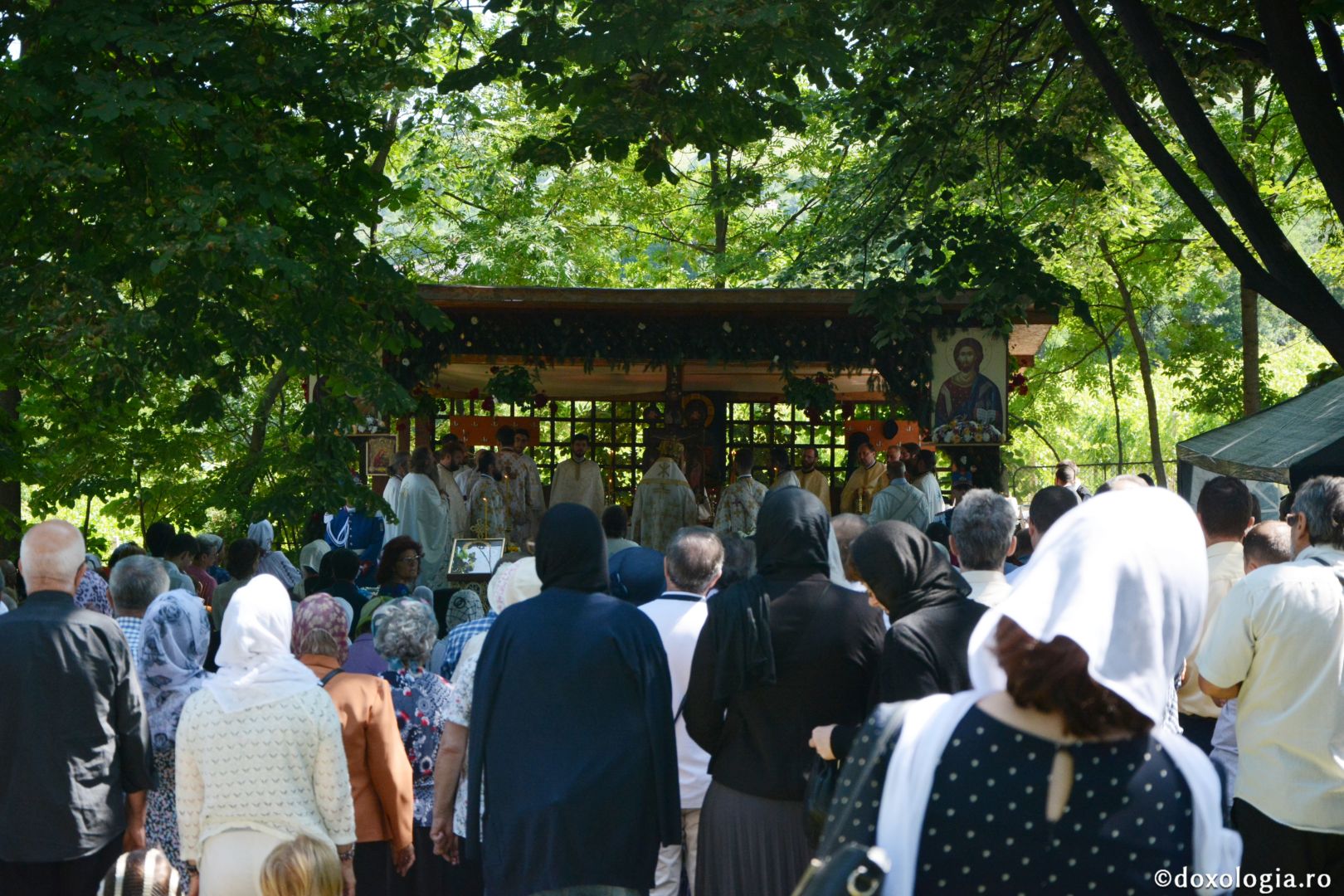 Mănăstirea Bucium din Iași în haină de sărbătoare – IPS Teofan a slujit de hramul așezământului monahal