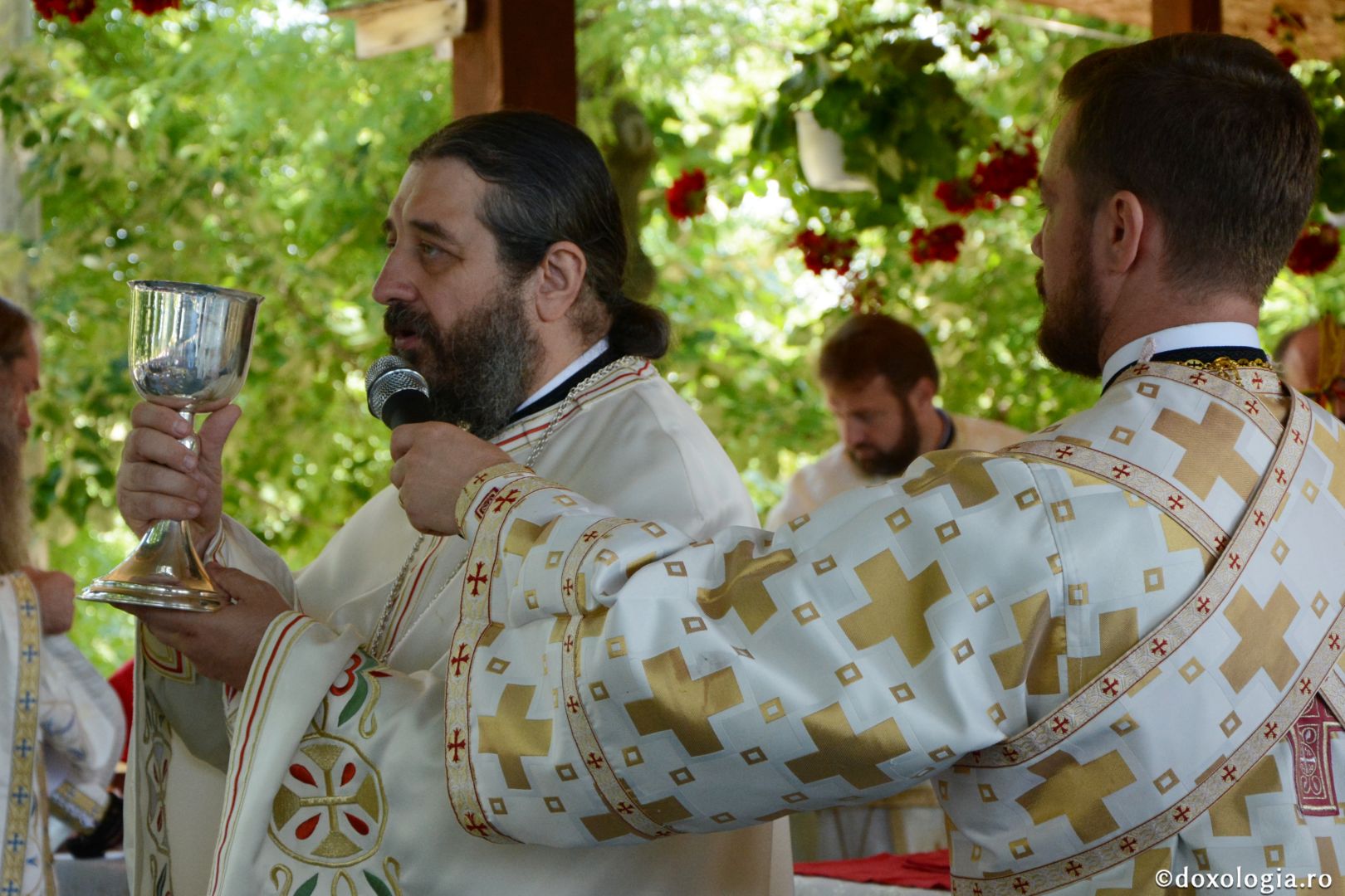 Mănăstirea Bucium din Iași în haină de sărbătoare – IPS Teofan a slujit de hramul așezământului monahal