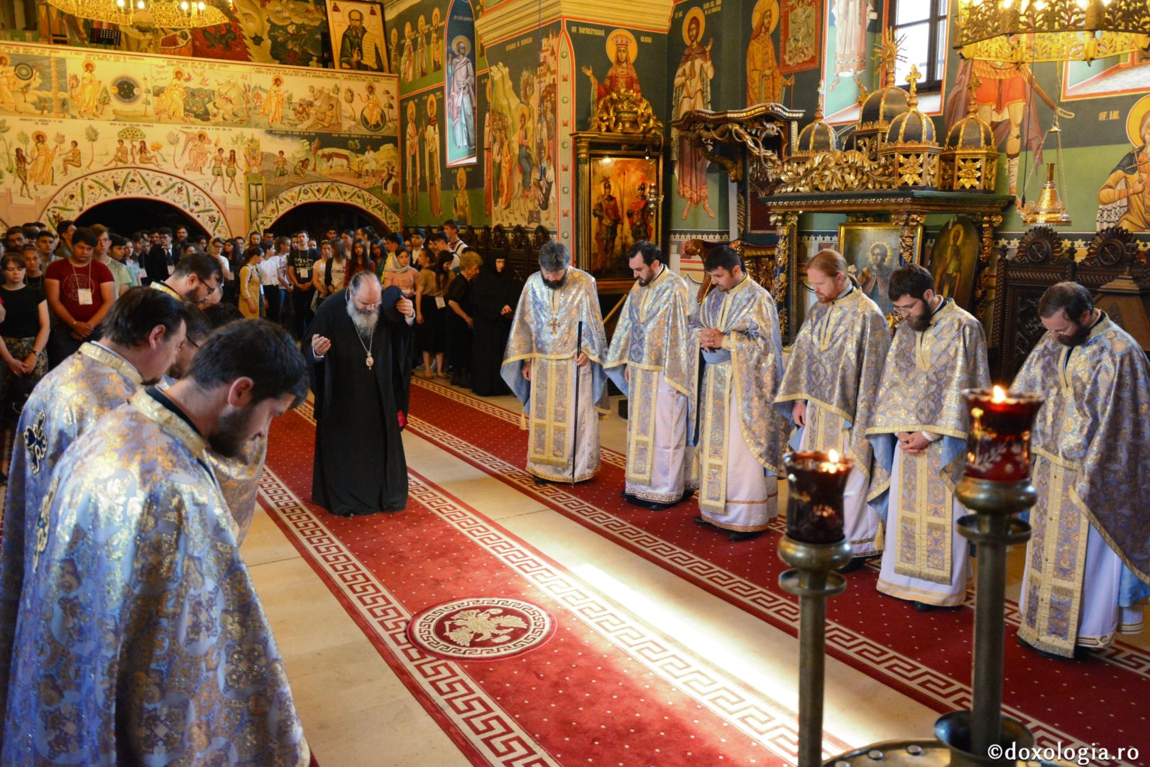 Întâlnirea tinerilor din Protopopiatele Iași I, II și III – „Sfânta Liturghie, izvorul vieții”