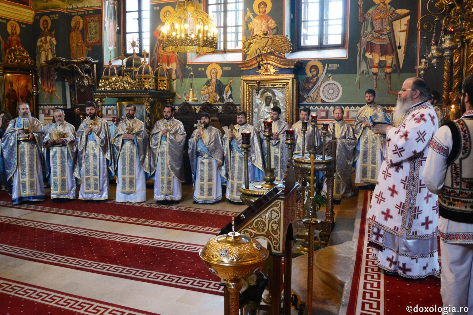 Întâlnirea tinerilor din Protopopiatele Iași I, II și III – „Sfânta Liturghie, izvorul vieții”