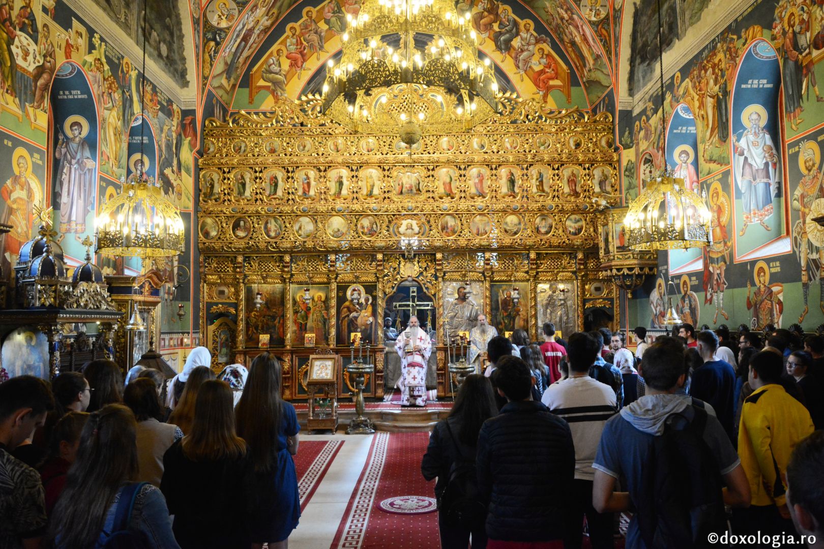 Întâlnirea tinerilor din Protopopiatele Iași I, II și III – „Sfânta Liturghie, izvorul vieții”