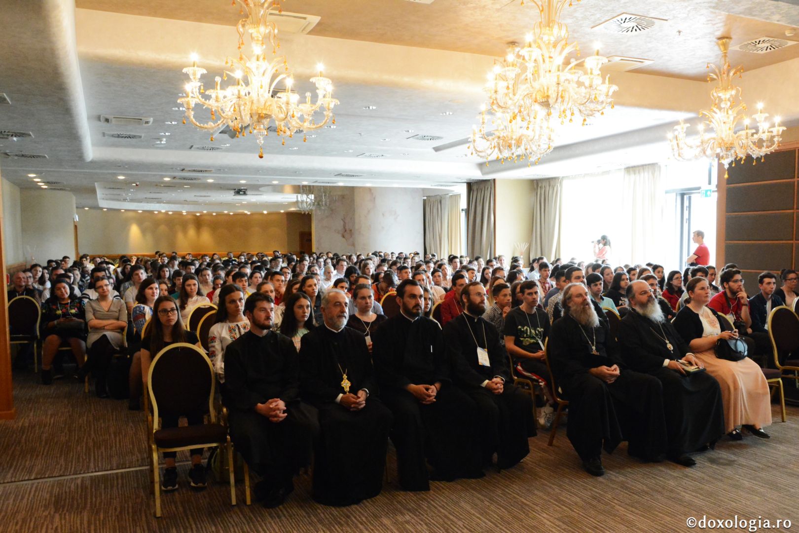 Întâlnirea tinerilor din Protopopiatele Iași I, II și III – „Sfânta Liturghie, izvorul vieții”