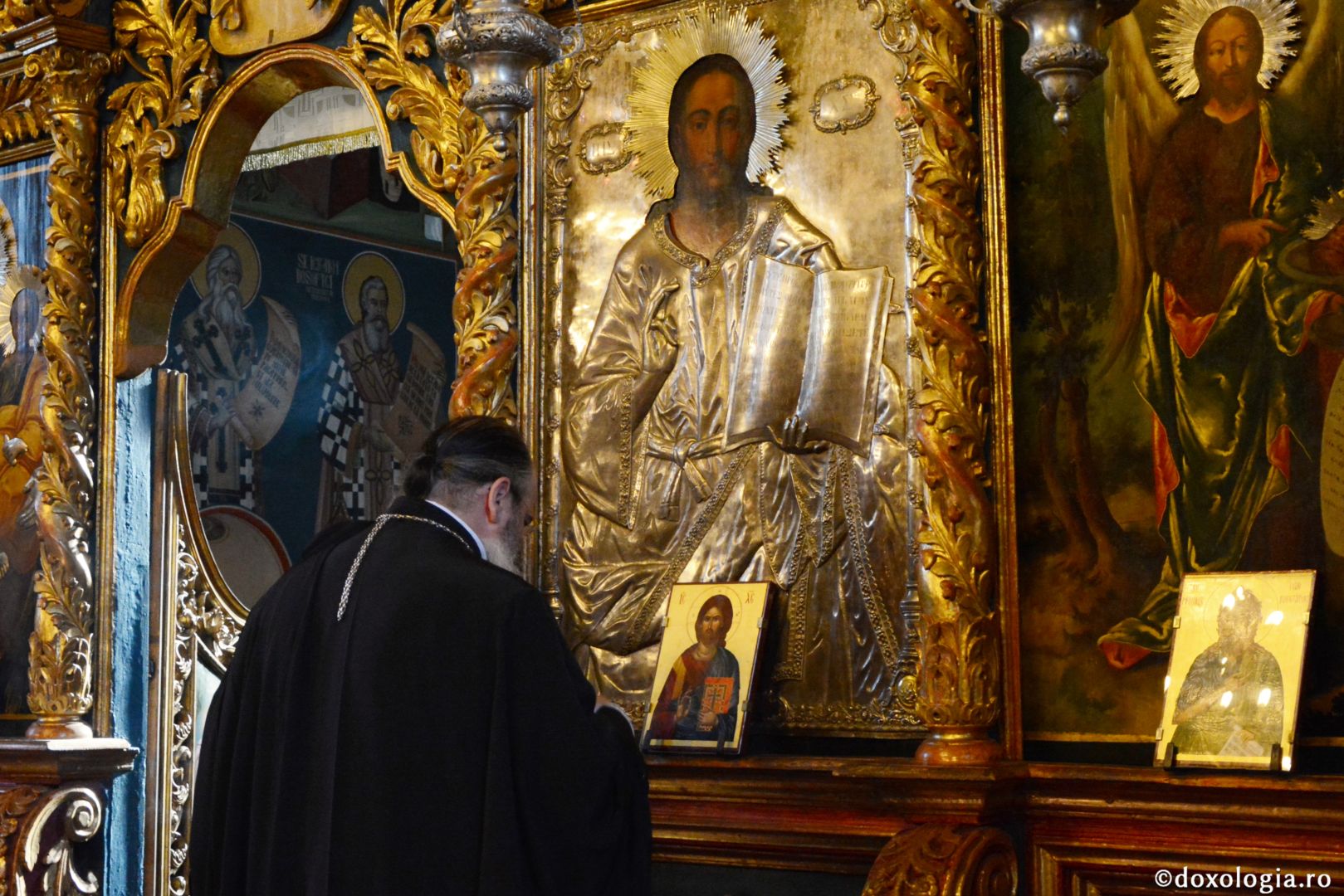 Întâlnirea tinerilor din Protopopiatele Iași I, II și III – „Sfânta Liturghie, izvorul vieții”