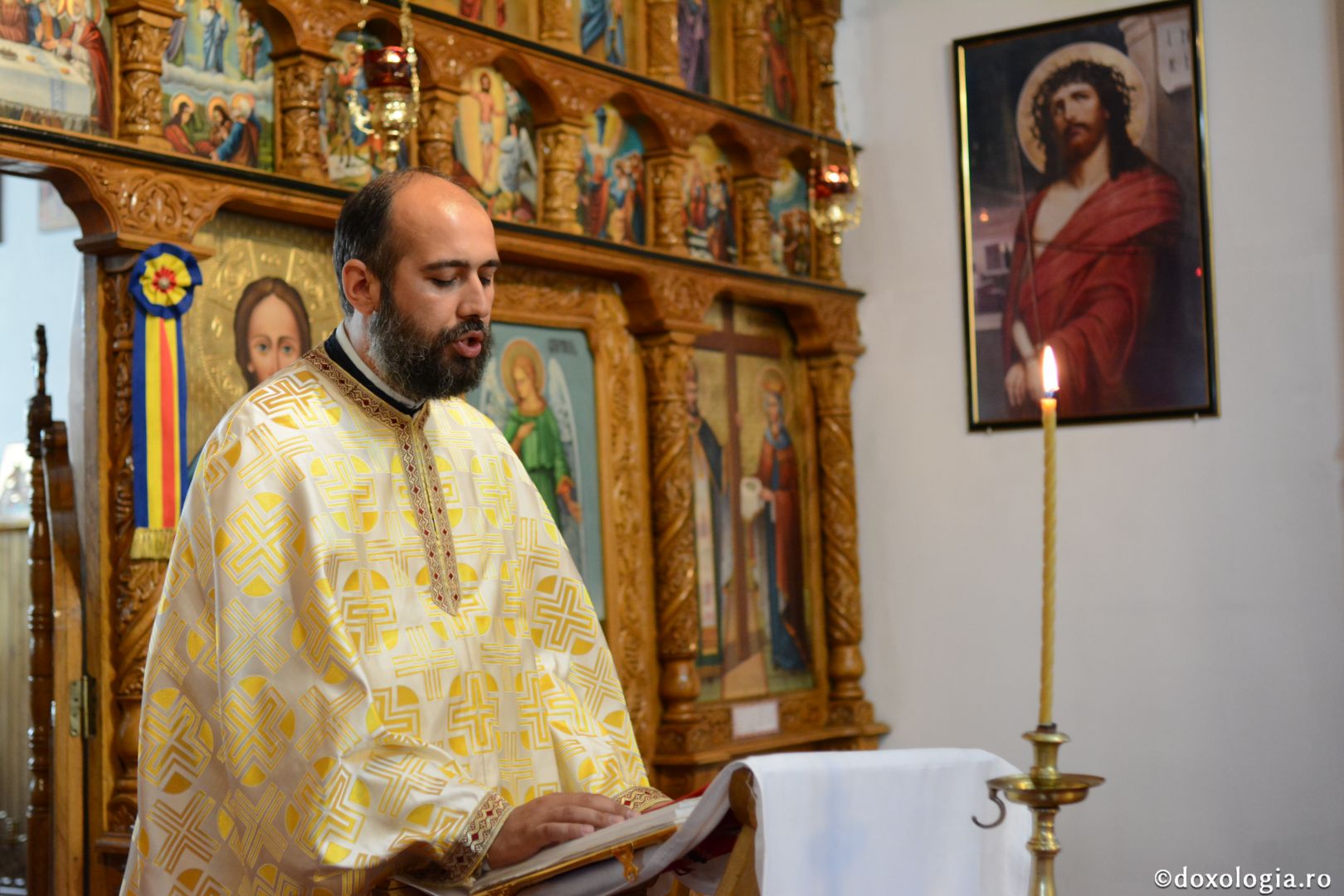 Întâlnirea tinerilor din Piatra Neamț, eveniment aflat la a V-a ediție: Sfânta Liturghie „Izvorul vieții”