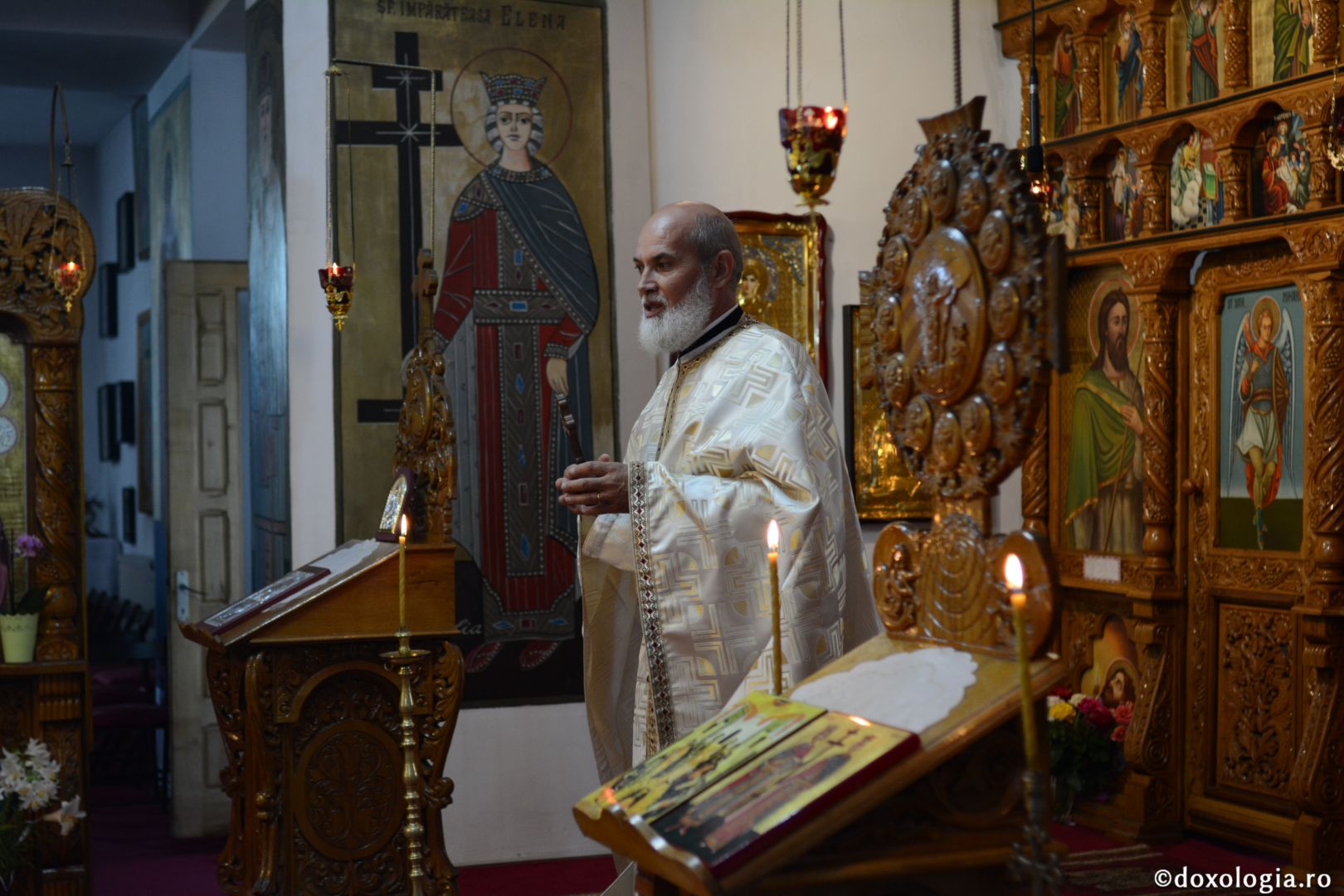 Întâlnirea tinerilor din Piatra Neamț, eveniment aflat la a V-a ediție: Sfânta Liturghie „Izvorul vieții”