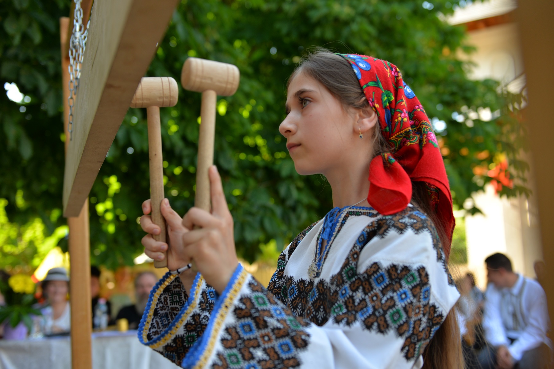 (Video) O nouă ediţie a concursului „Toacă-n suflet, cânt în cer”