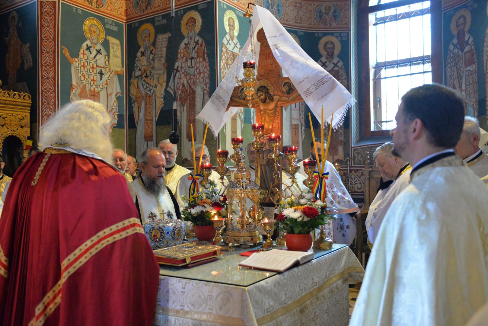 Slujba Vecerniei hramului de la Parohia „Sfinții Apostoli” Moara de Vânt