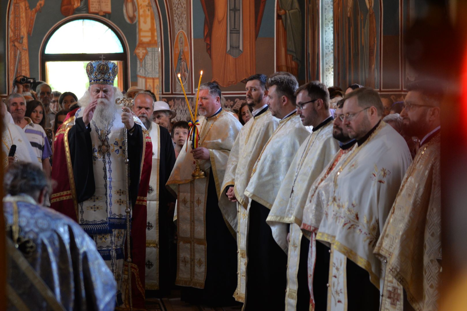 Slujba Vecerniei hramului de la Parohia „Sfinții Apostoli” Moara de Vânt