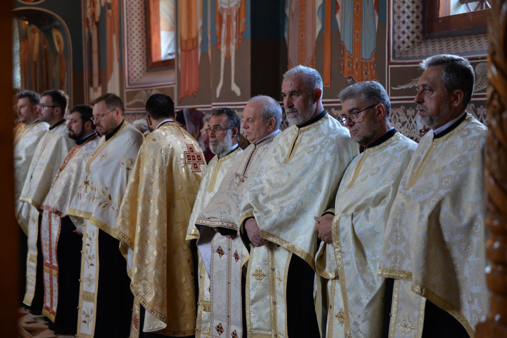 Slujba Vecerniei hramului de la Parohia „Sfinții Apostoli” Moara de Vânt