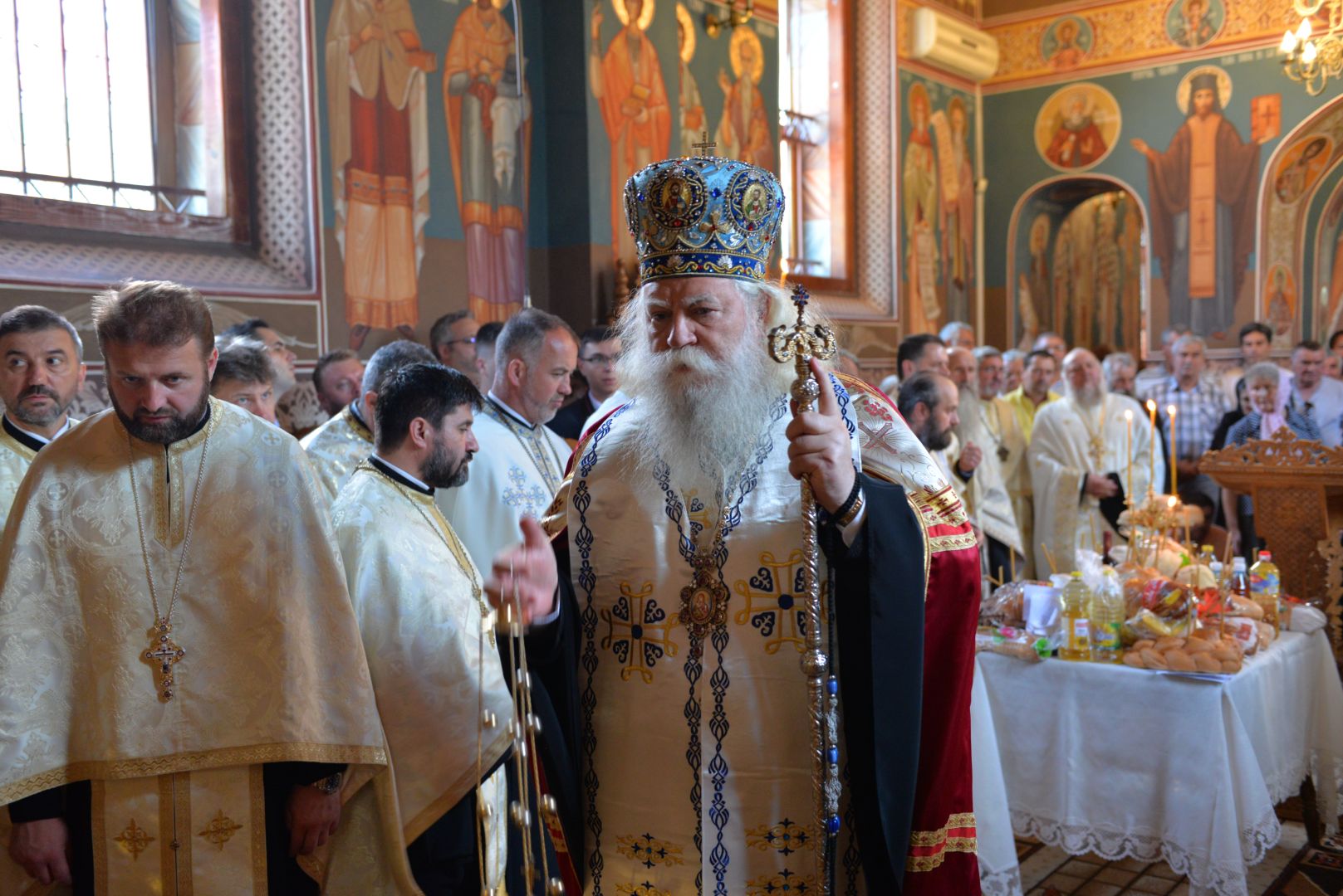 Slujba Vecerniei hramului de la Parohia „Sfinții Apostoli” Moara de Vânt