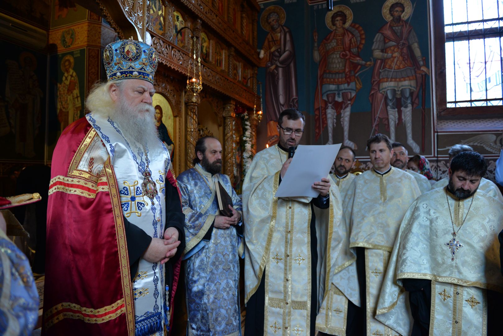 Slujba Vecerniei hramului de la Parohia „Sfinții Apostoli” Moara de Vânt