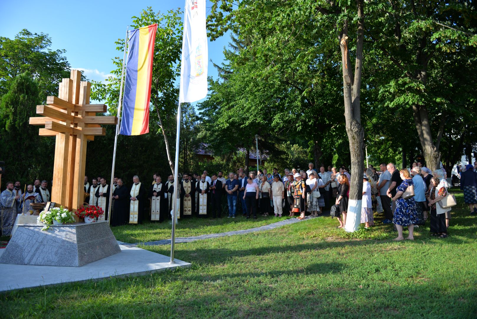 Slujba Vecerniei hramului de la Parohia „Sfinții Apostoli” Moara de Vânt