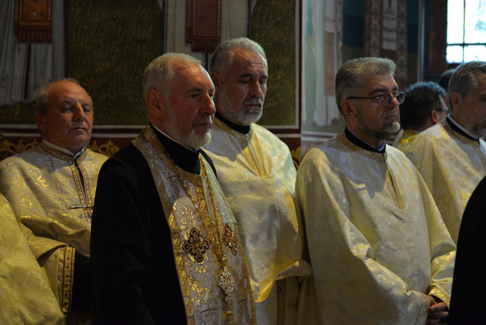 Slujba Vecerniei hramului de la Parohia „Sfinții Apostoli” Moara de Vânt