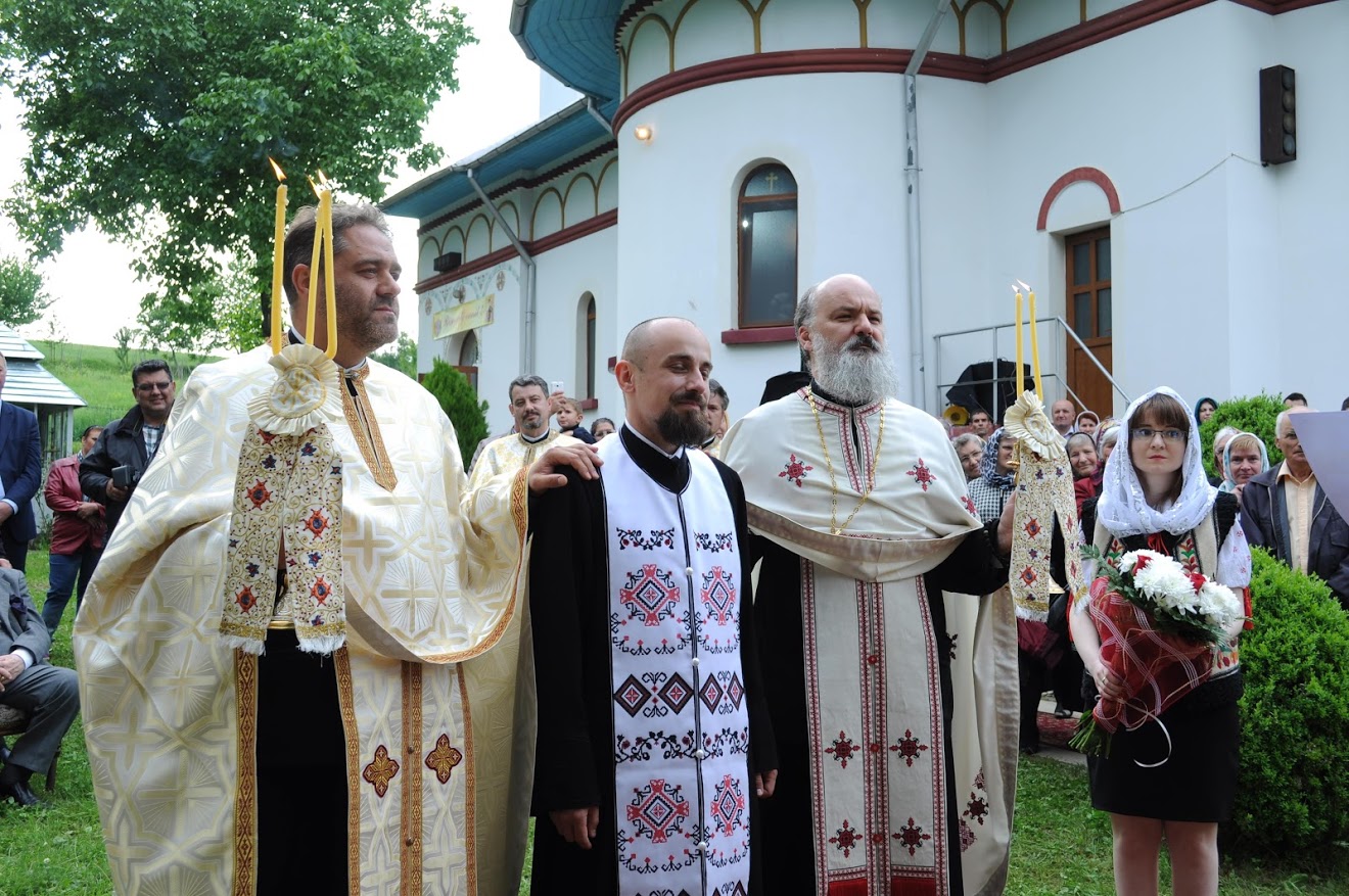Un preot cu rădăcină la piciorul Sfintei Cruci