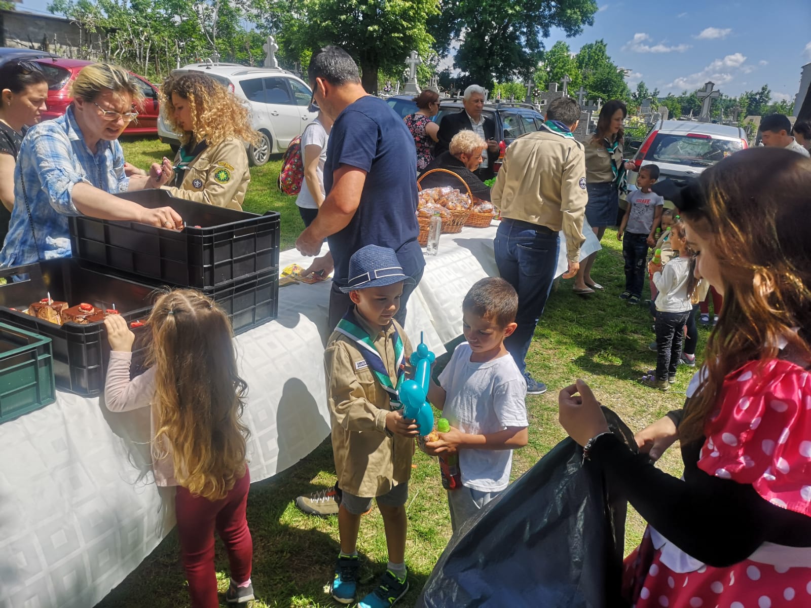 „Primul meu tort” în parohia din Poieni – 150 de produse oferite copiilor defavorizați