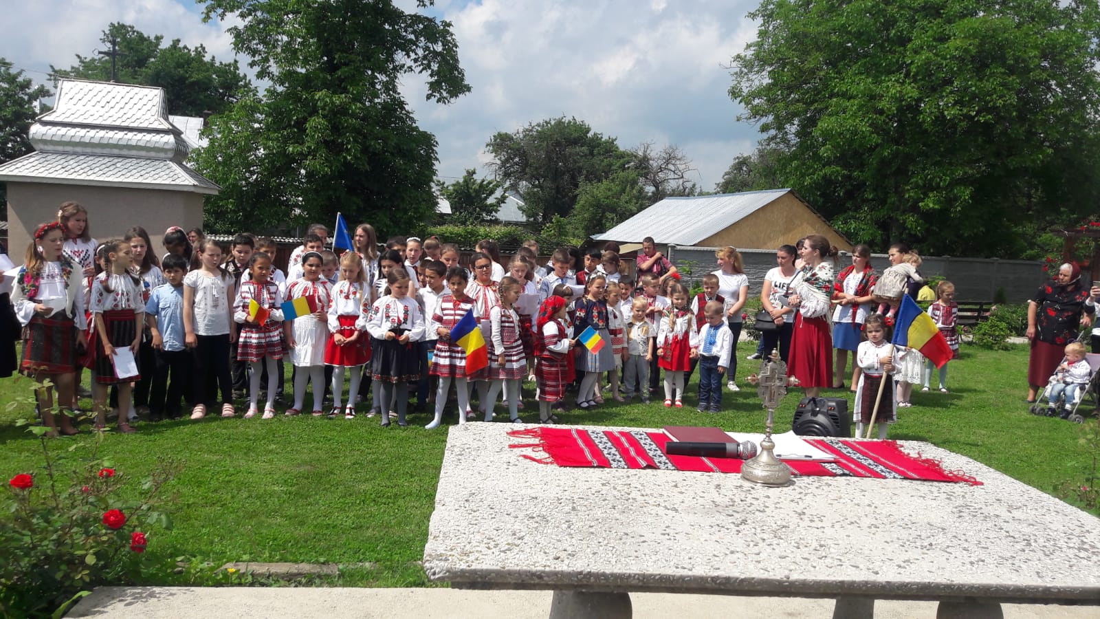 Înălţarea Domnului – zi de mare sărbătoare şi de pomenire a eroilor în Parohia Rădeni