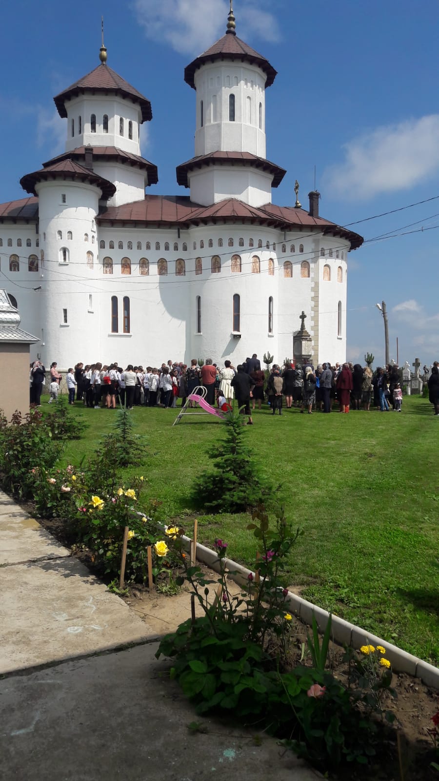 Înălţarea Domnului – zi de mare sărbătoare şi de pomenire a eroilor în Parohia Rădeni