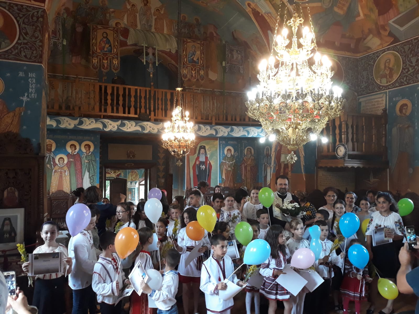 Ie românească, diplome și premii pentru copiii din Glodenii Gândului