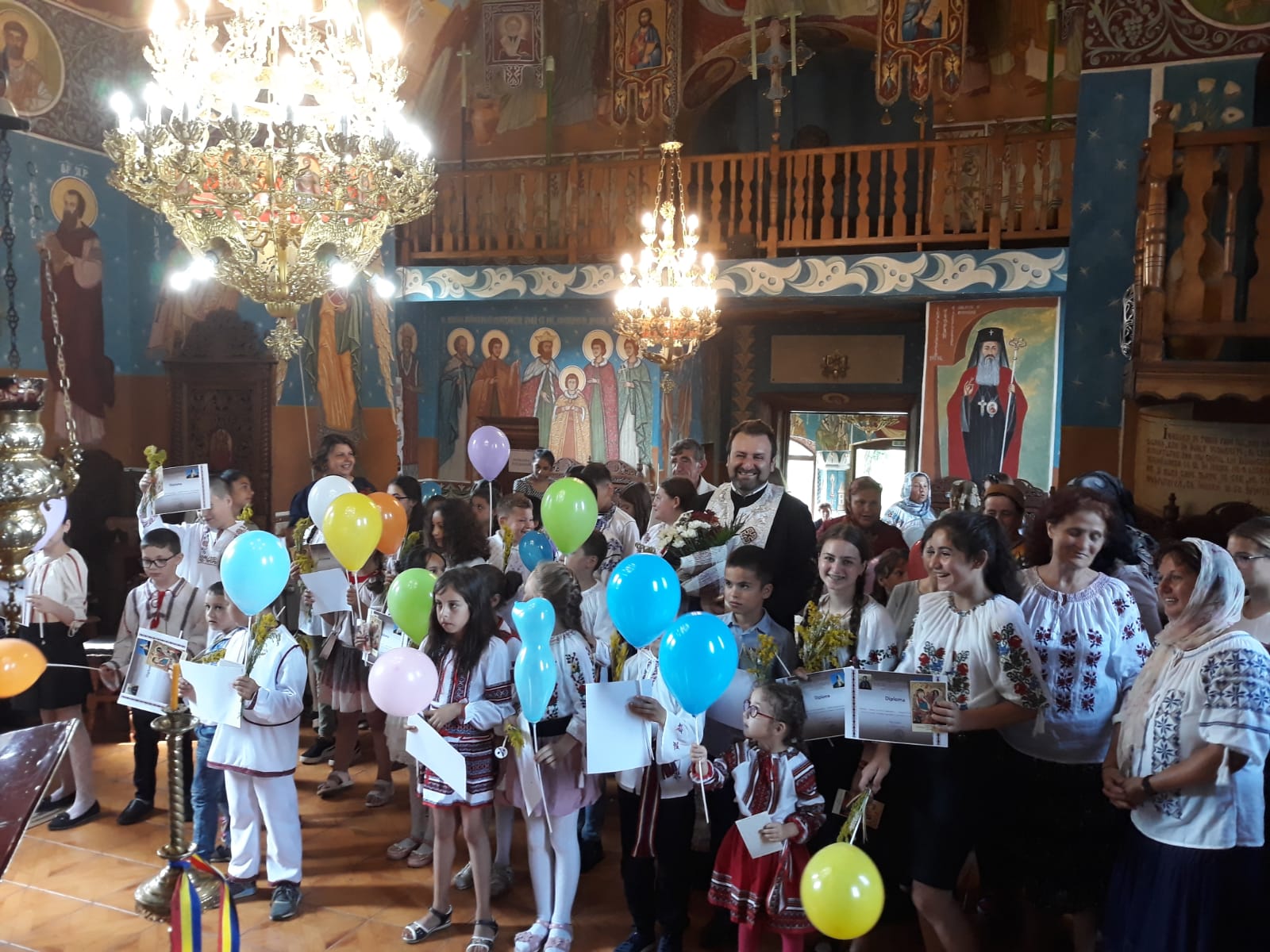 Ie românească, diplome și premii pentru copiii din Glodenii Gândului