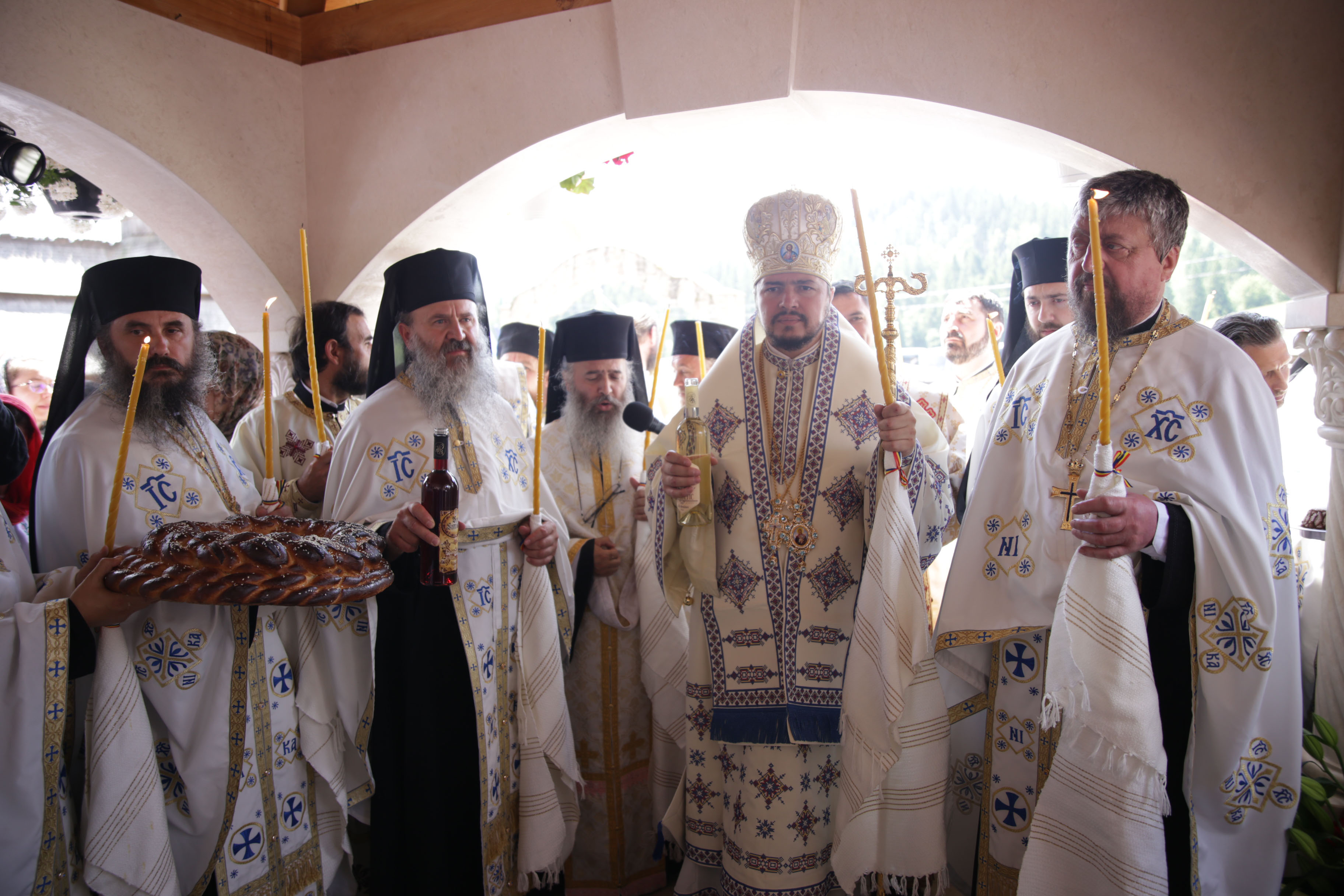 (Video) Parastas pentru pomenirea Arhimandritului Justin Pârvu la Mănăstirea Petru Vodă