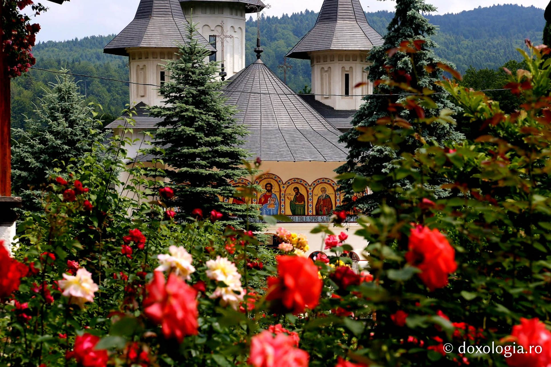 (Foto) Mănăstirea Sihăstria de ziua Tuturor Sfinților