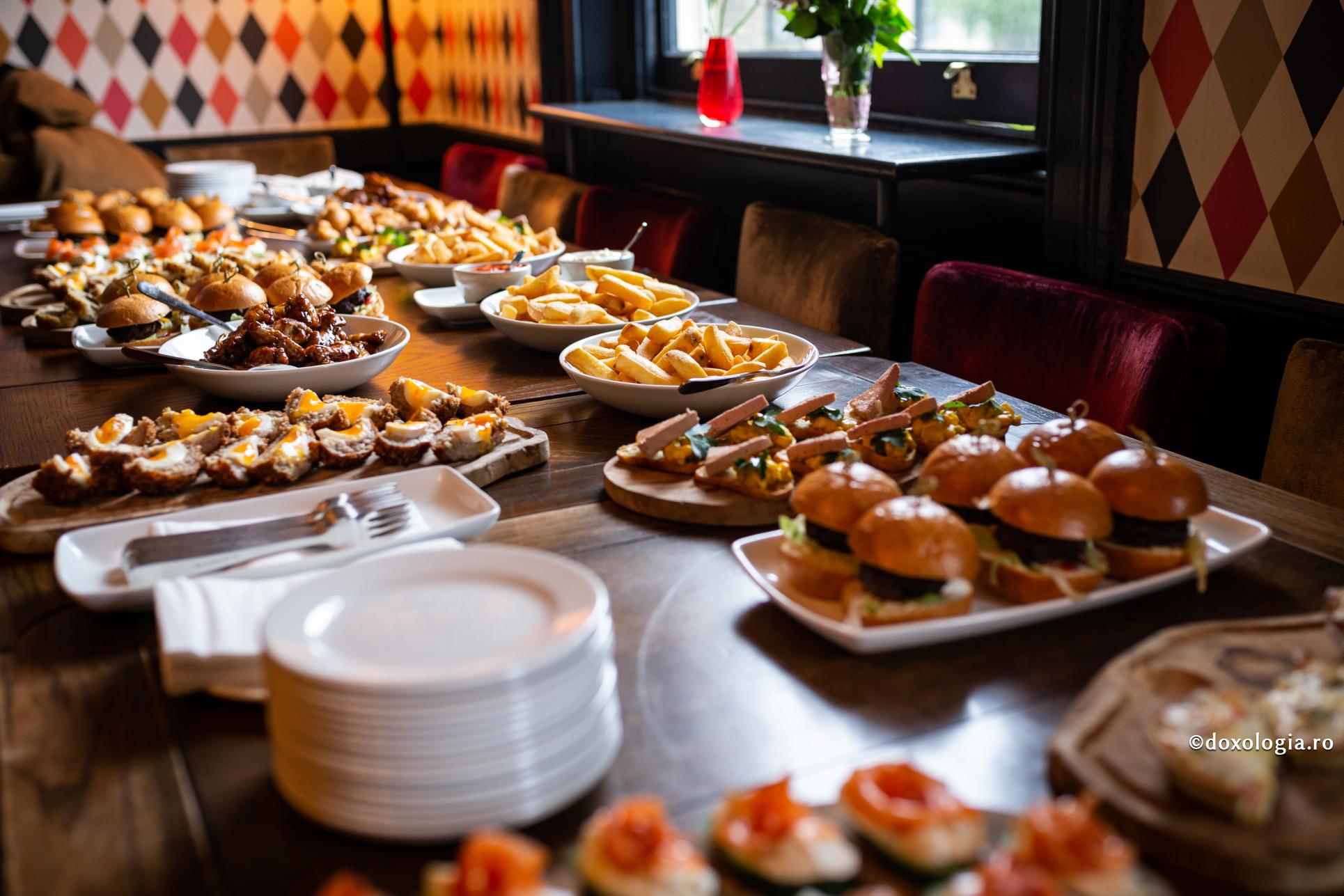 platouri cu mâncare