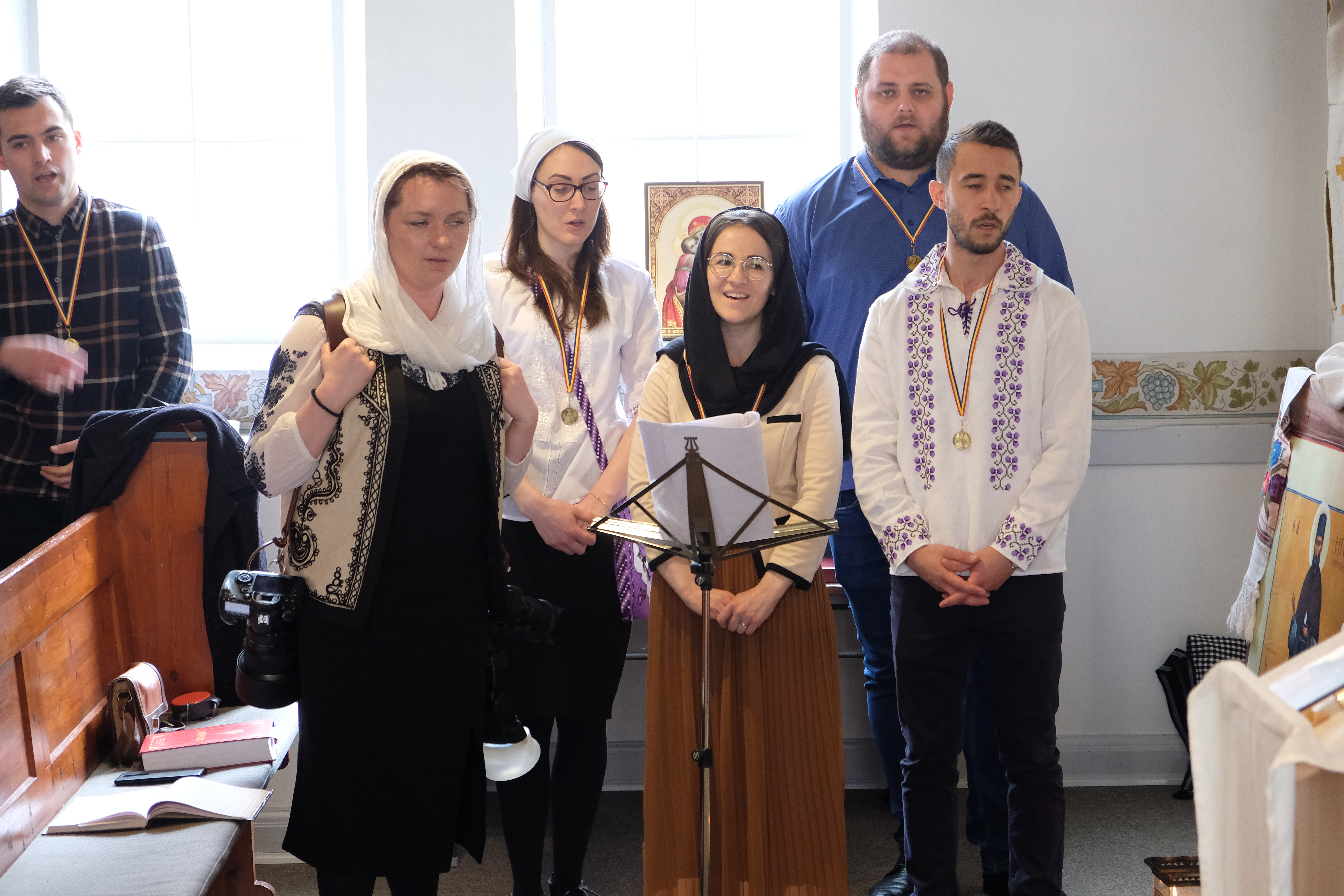 PS Macarie, către tineri: „Păziți-vă tinerețea de curentele otrăvitoare ale acestei lumi care pot să vă târască în prăpastia ratărilor și eșecurilor!”