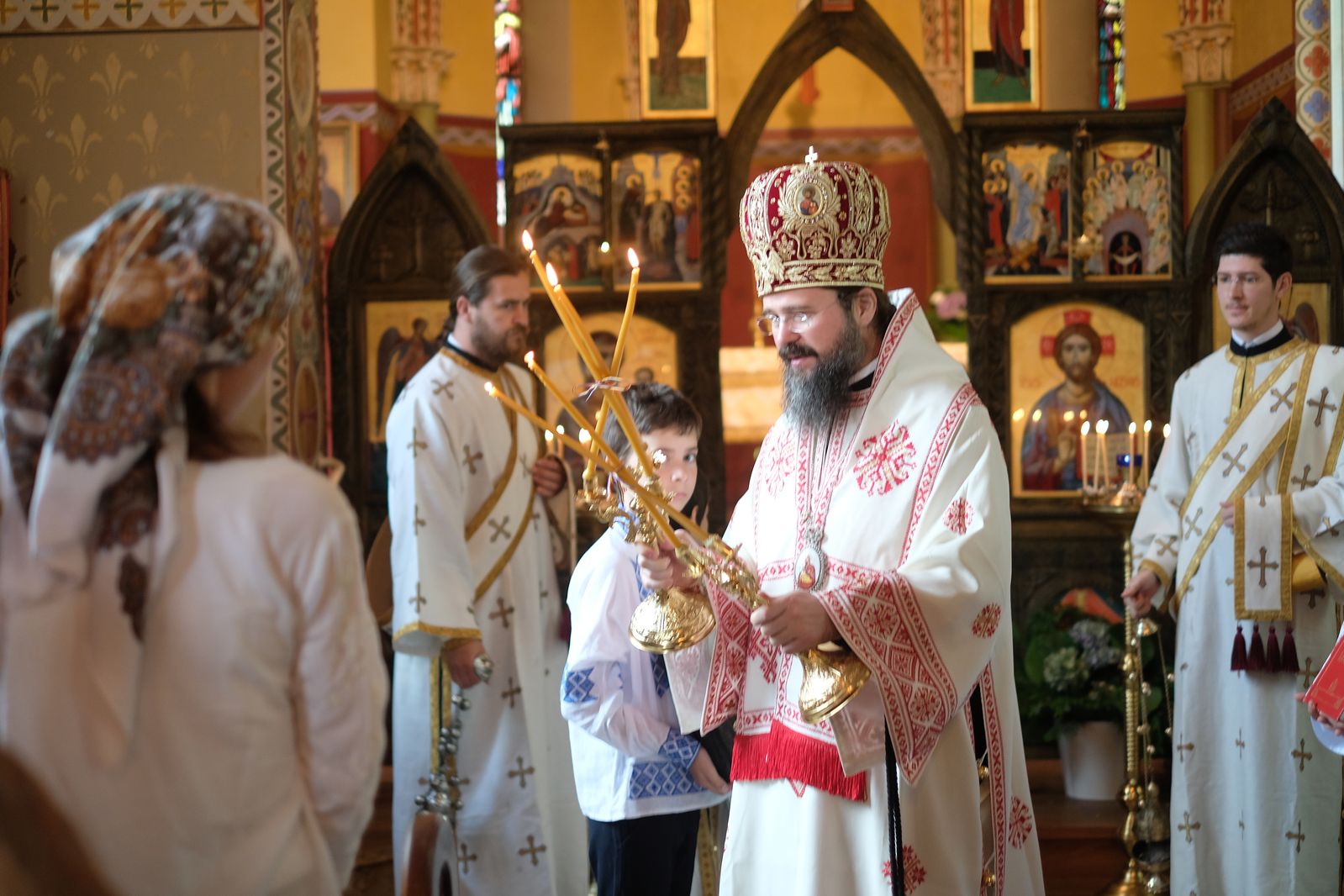 PS Macarie: „Să ne lăsăm pătrunși de duhul Înălțării și să ținem calea către cer” PS Macarie: „Să ne lăsăm pătrunși de duhul Înălțării și să ținem calea către cer”