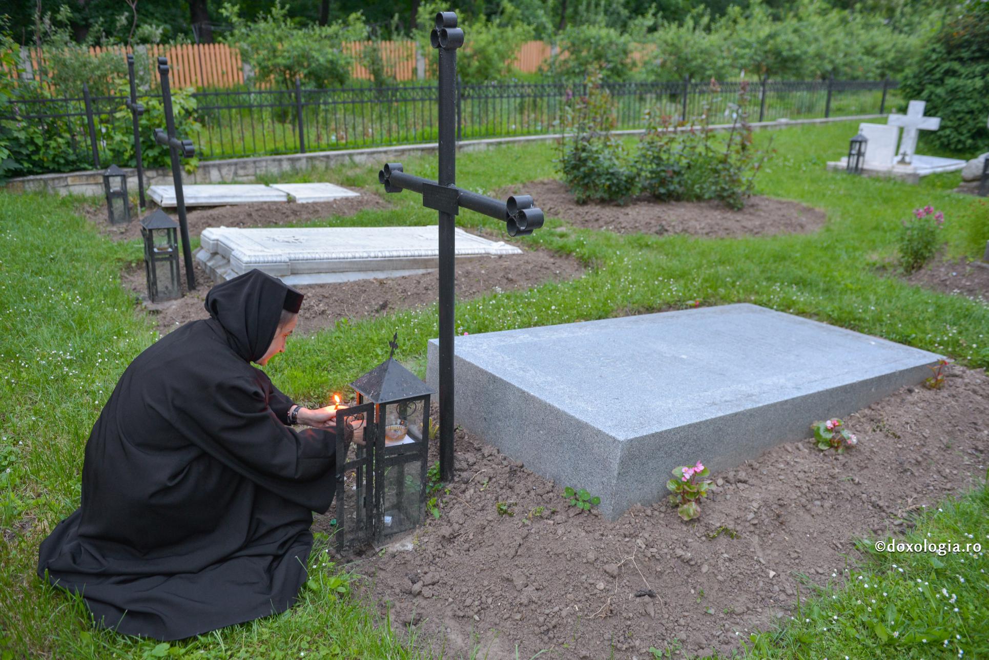 Să-i cinstim pe adormiții noștri