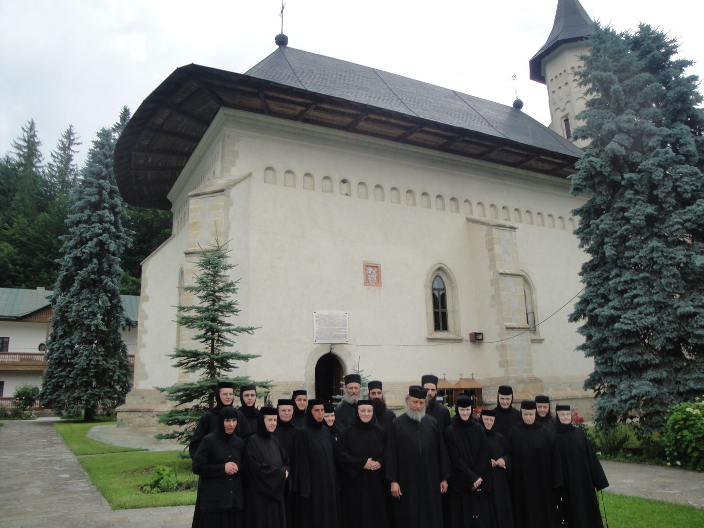 Oaspeți athonți de la Mănăstirea Dohiariu prin Moldova