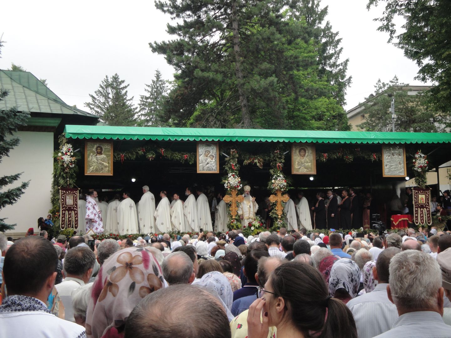 Oaspeți athonți de la Mănăstirea Dohiariu prin Moldova