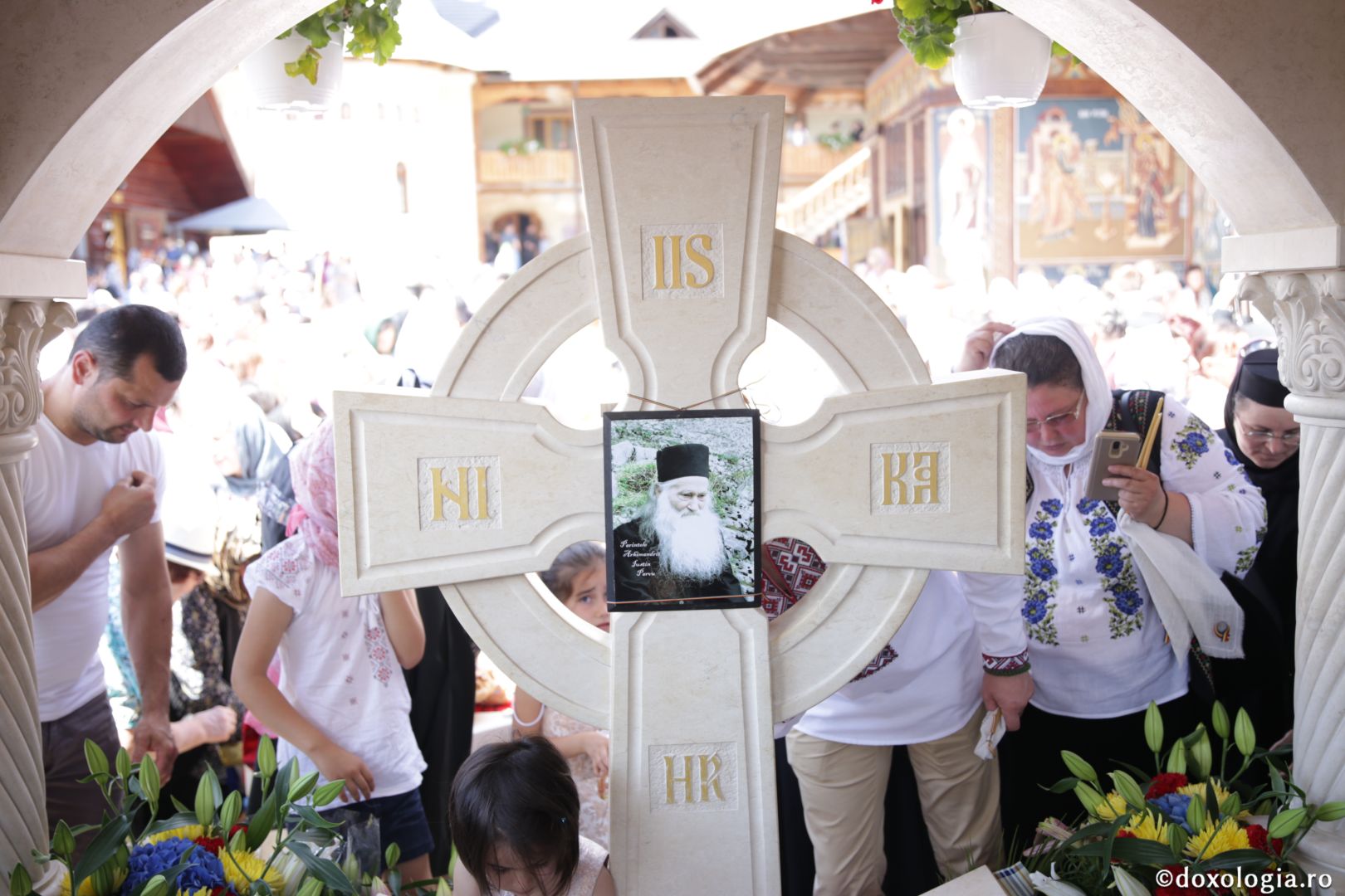 Pomenirea duhovnicului Justin Pârvu la șase ani după trecerea la Domnul - „Dumneavoastră sunteți mărturia dragostei și a slujirii jertfelnice pe care a avut-o părintele”