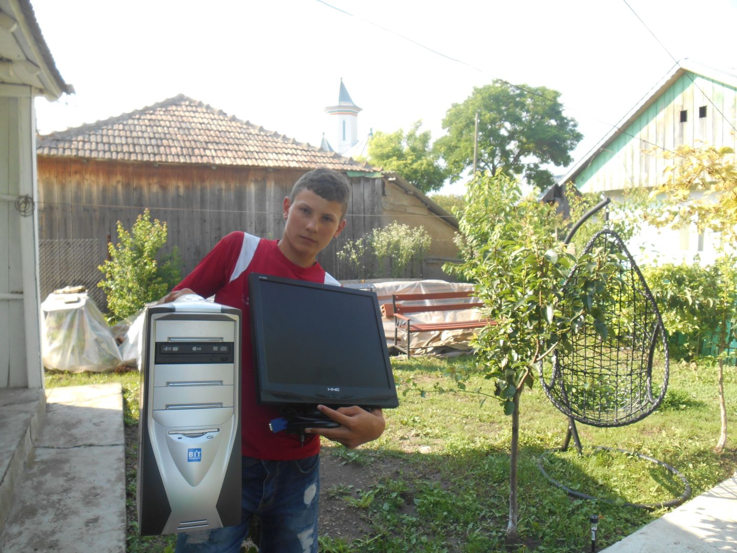 Parohia Chișcăreni premiază copiii sârguincioși Parohia Chișcăreni premiază copiii sârguincioși