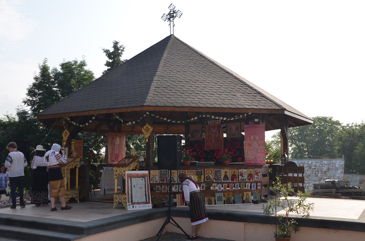 Preasfințitul Părinte Damaschin Dorneanul, la Tişăuţi: „Nu poţi să ajungi sfânt dacă mai întâi nu te comporţi ca un om adevărat”