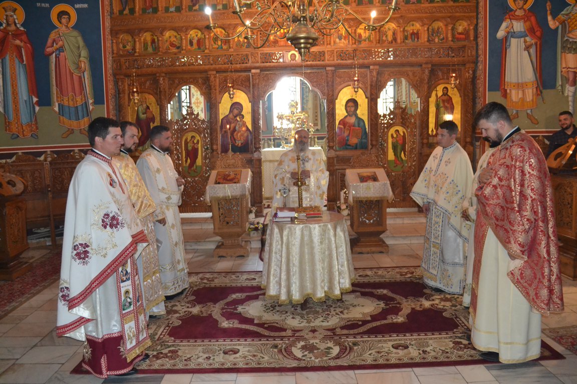Bucuria revederii la 10 ani de la absolvirea Seminarului Teologic din Suceava