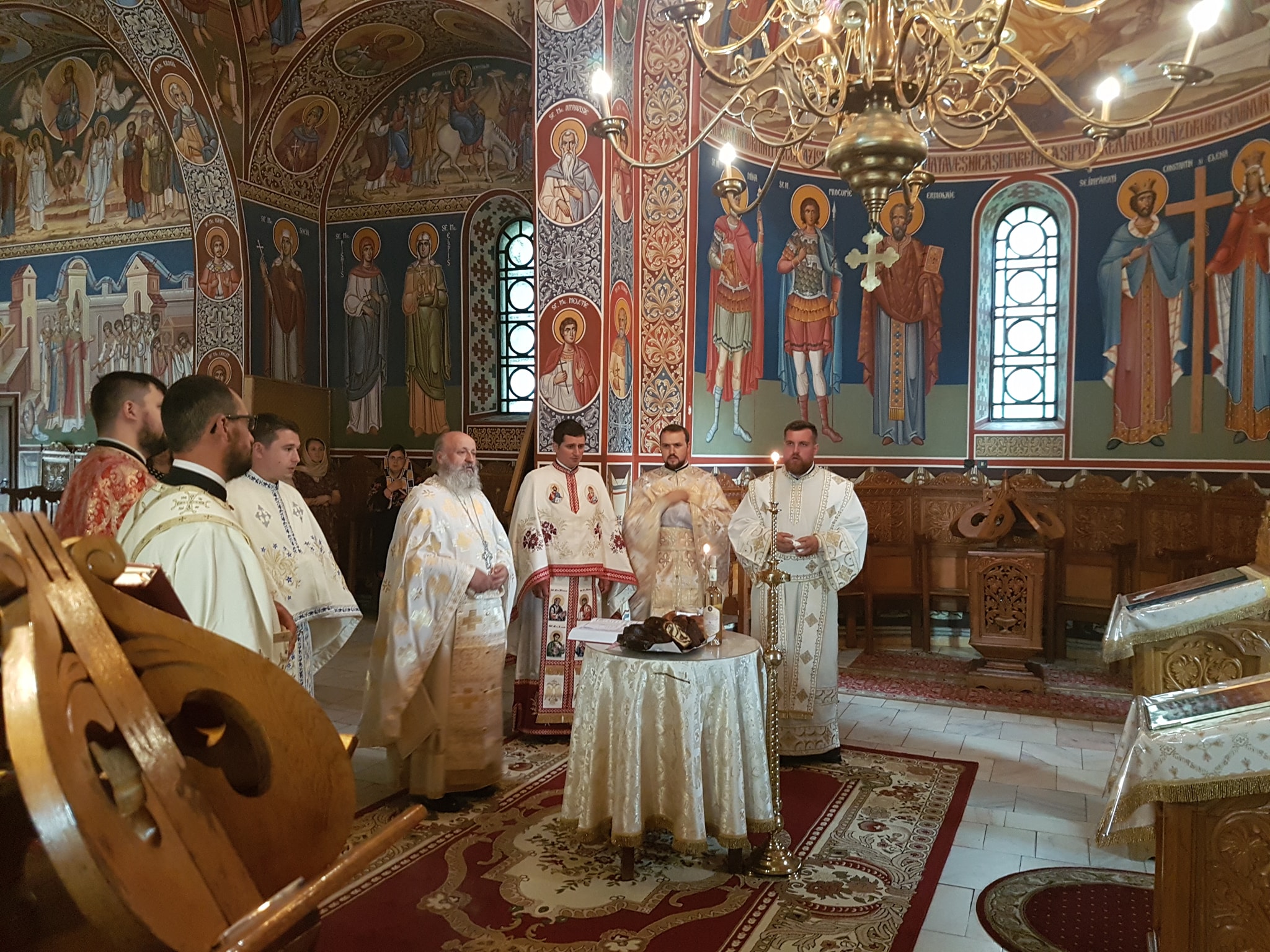 Bucuria revederii la 10 ani de la absolvirea Seminarului Teologic din Suceava