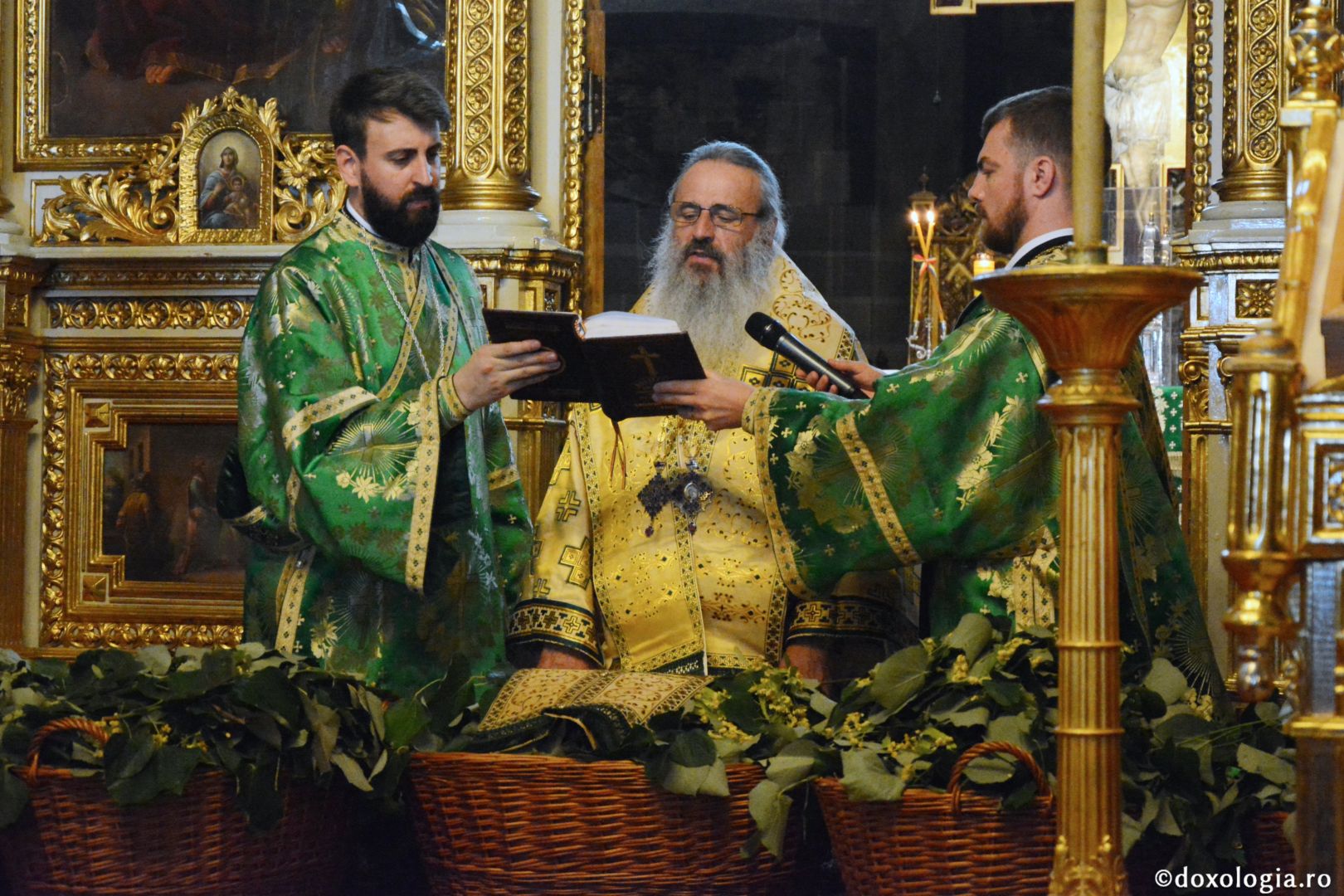 Sărbătoarea Bisericii la Catedrala Mitropolitană din Iași – Praznicul Pogorârii Duhului Sfânt