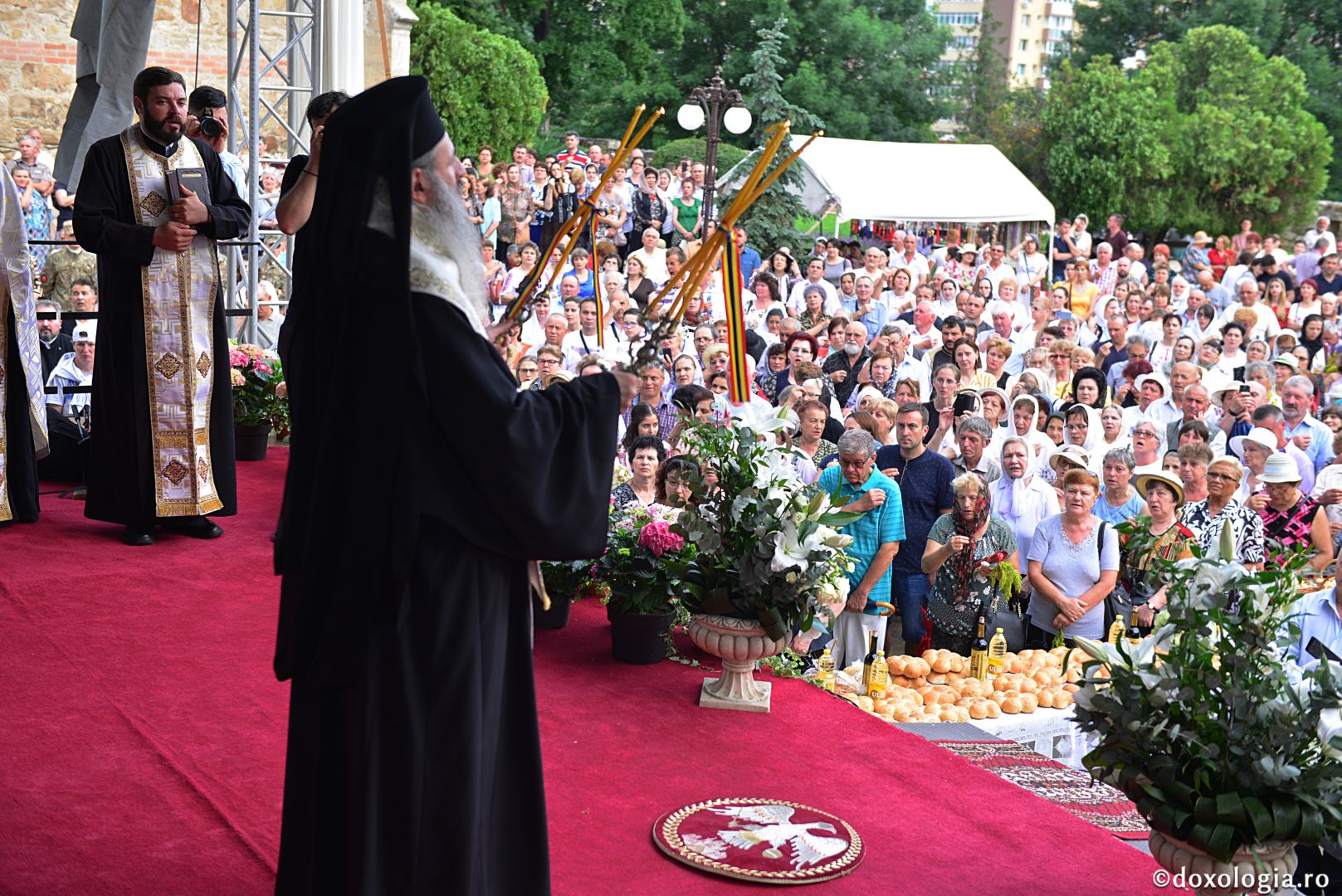 Orașul Piatra Neamț în zi de sărbătoare