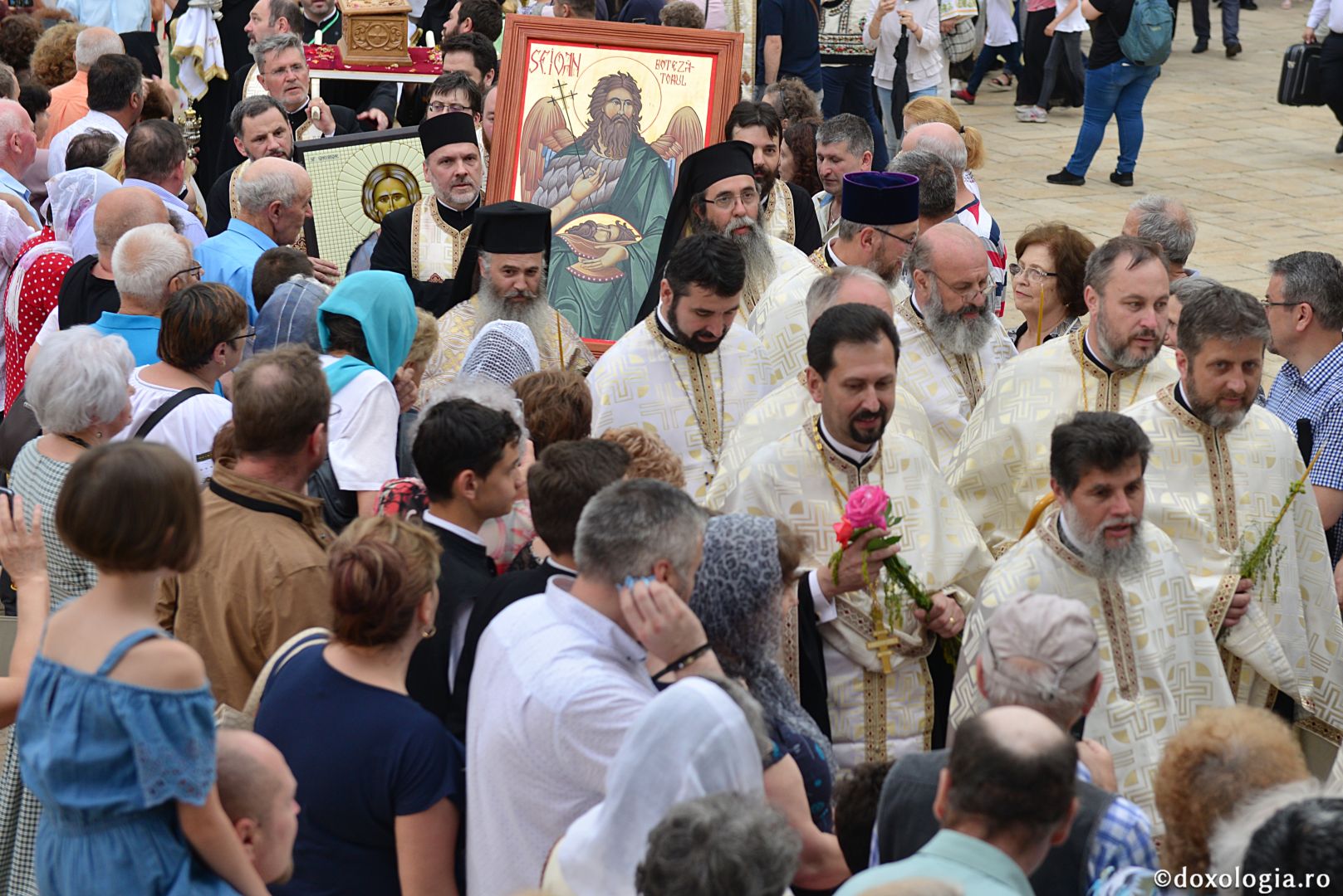 Orașul Piatra Neamț în zi de sărbătoare