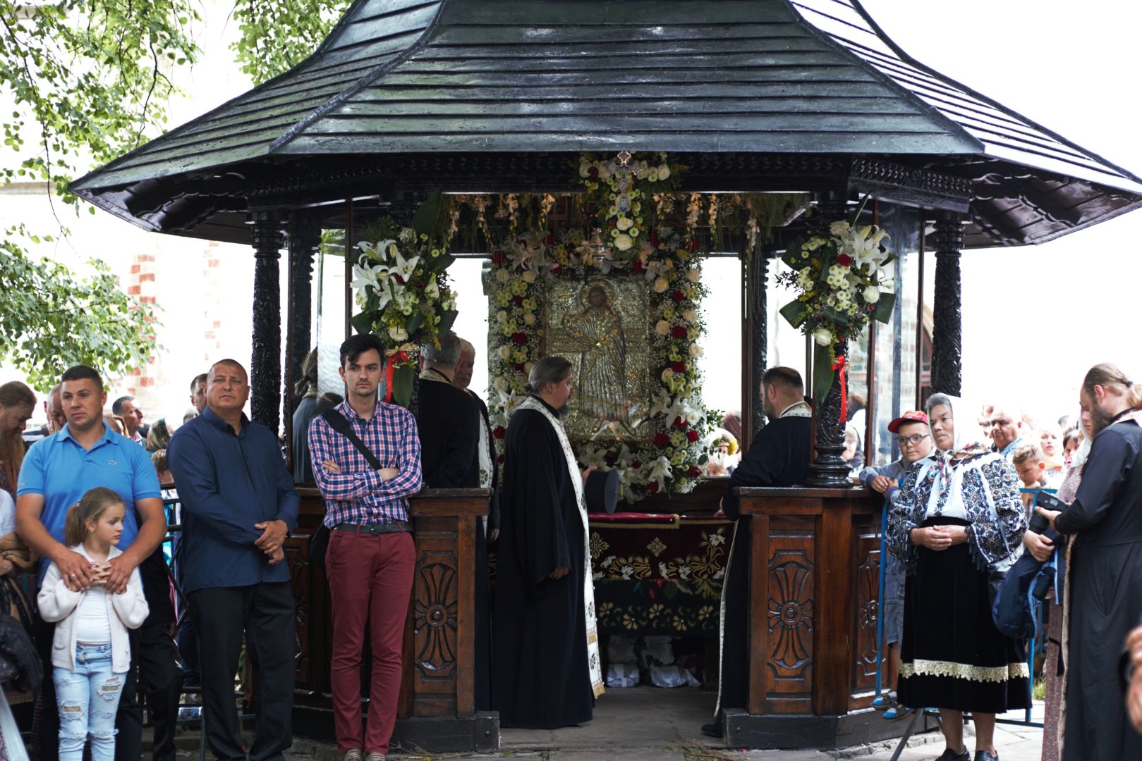 Sărbătoarea Sfântului Ioan cel Nou de la Suceava – 6 arhierei și sute de credincioși prezenți la hramul orașului