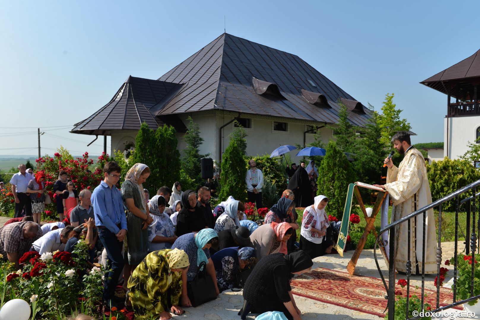 Sărbătoarea Preasfintei Treimi la Mănăstirea Eșanca