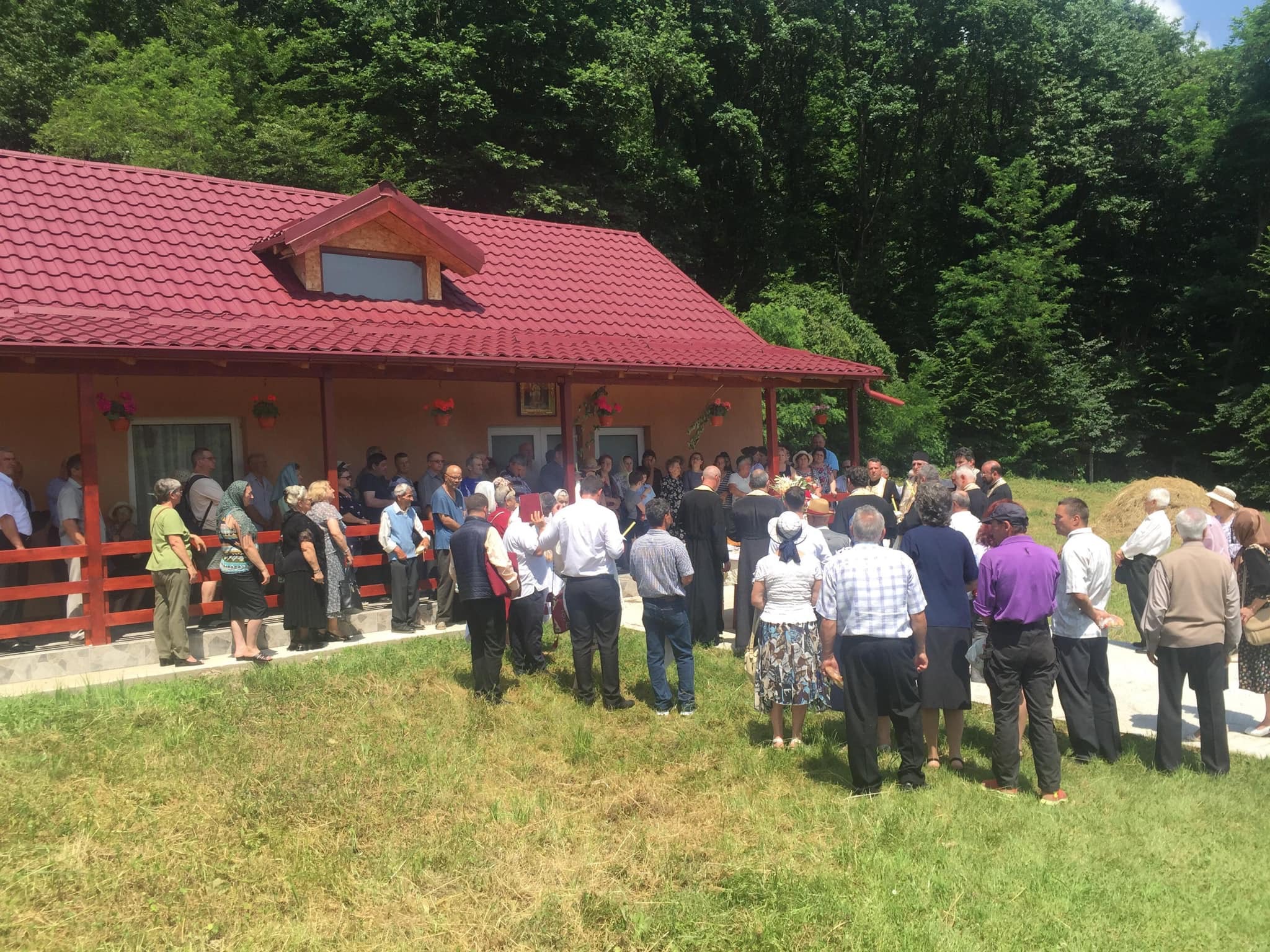 Sfințirea așezământului social-filantropic în Parohia Gura Slănic Sfințirea așezământului social-filantropic în Parohia Gura Slănic