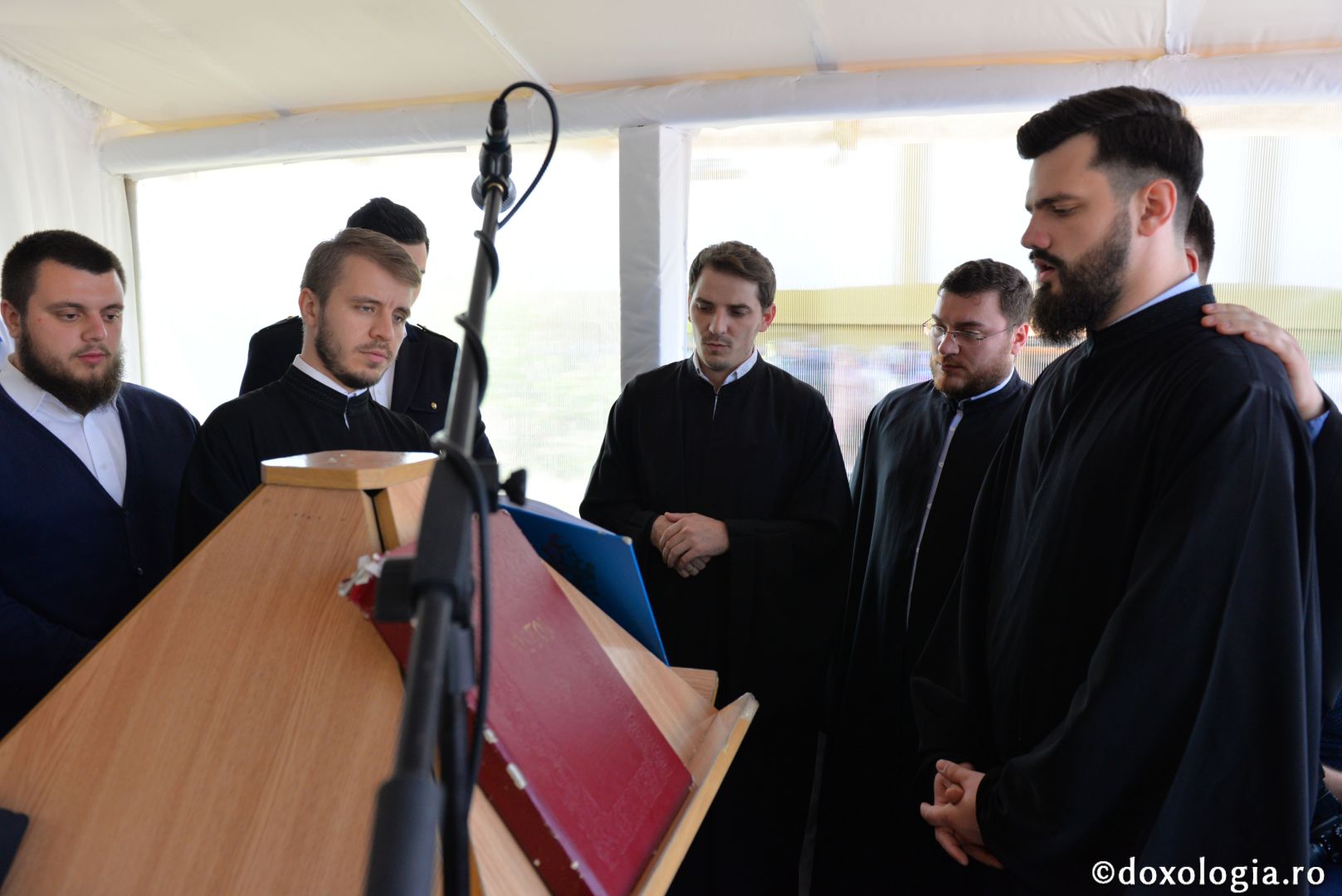 Biserica „Sfântul Arhidiacon Ștefan” din Tătărași a fost sfințită de doi arhierei