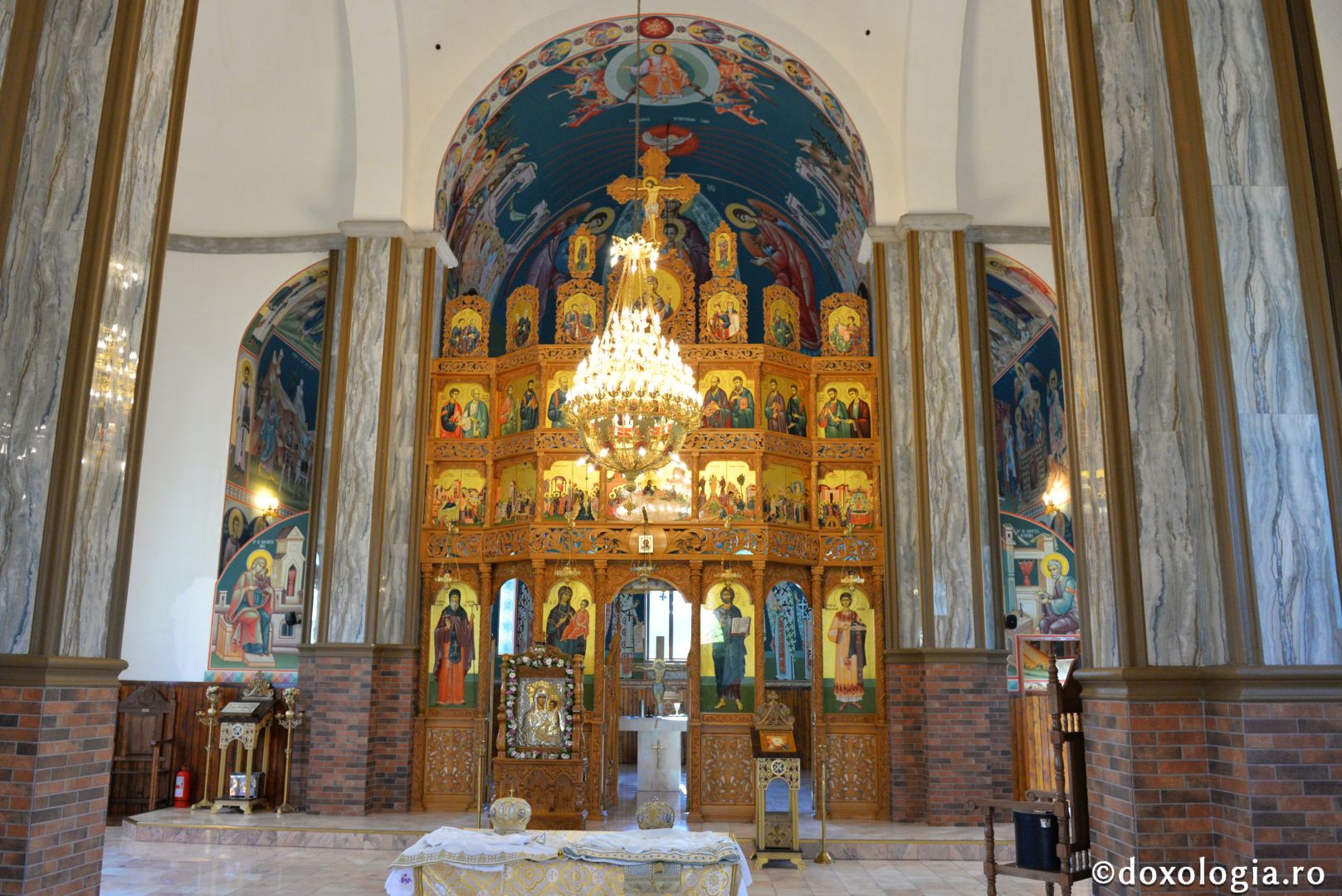 Biserica „Sfântul Arhidiacon Ștefan” din Tătărași a fost sfințită de doi arhierei