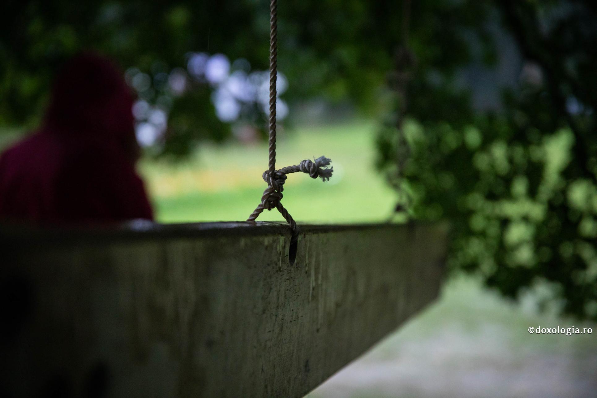 Concurs international de bătut toaca, la o biserică din județul Iași