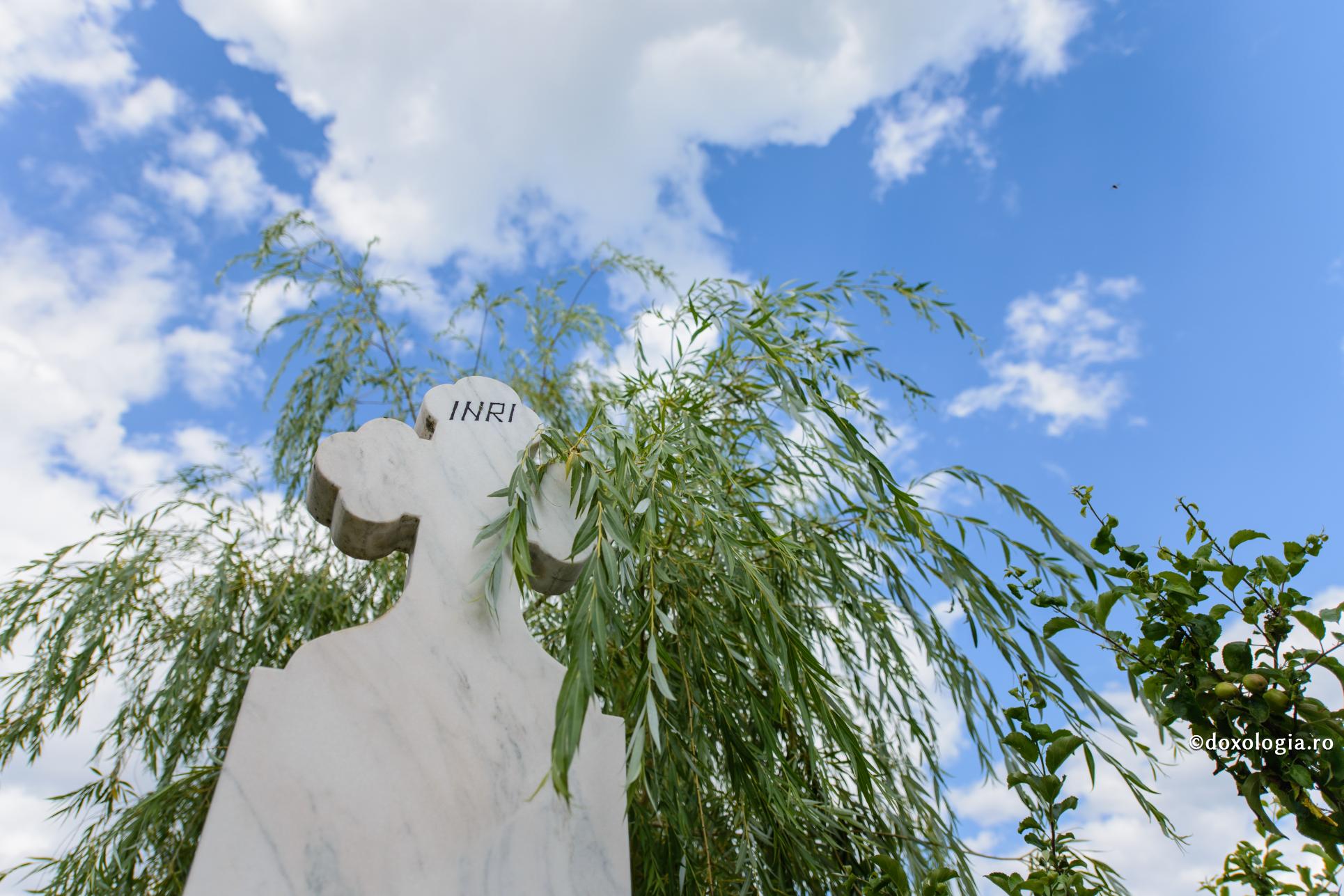 Omul se consumă ca lumânarea – dar sufletul îi e nemuritor!