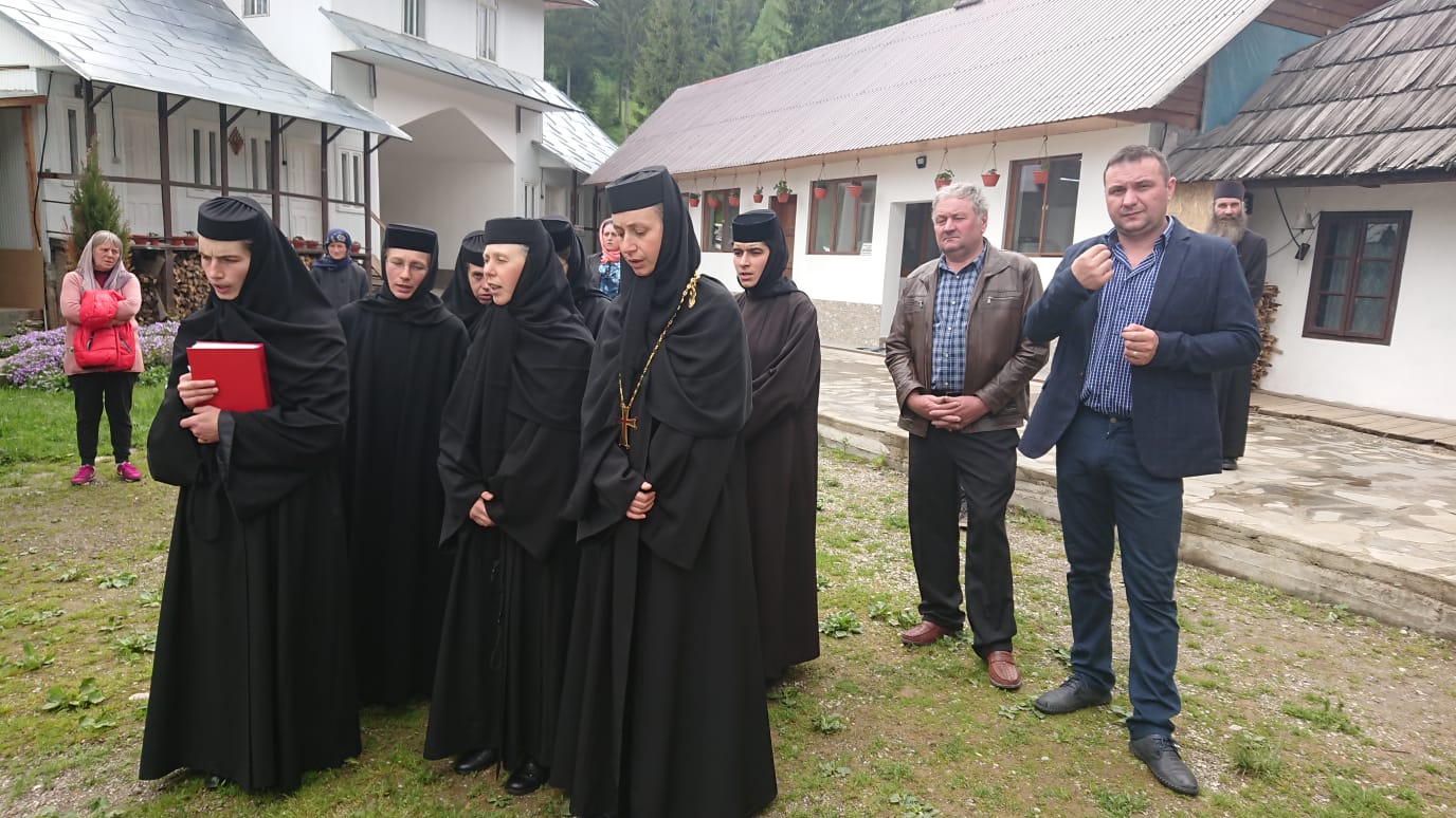 Bucurie duhovnicească și emoții la Mănăstirea Tărcuța