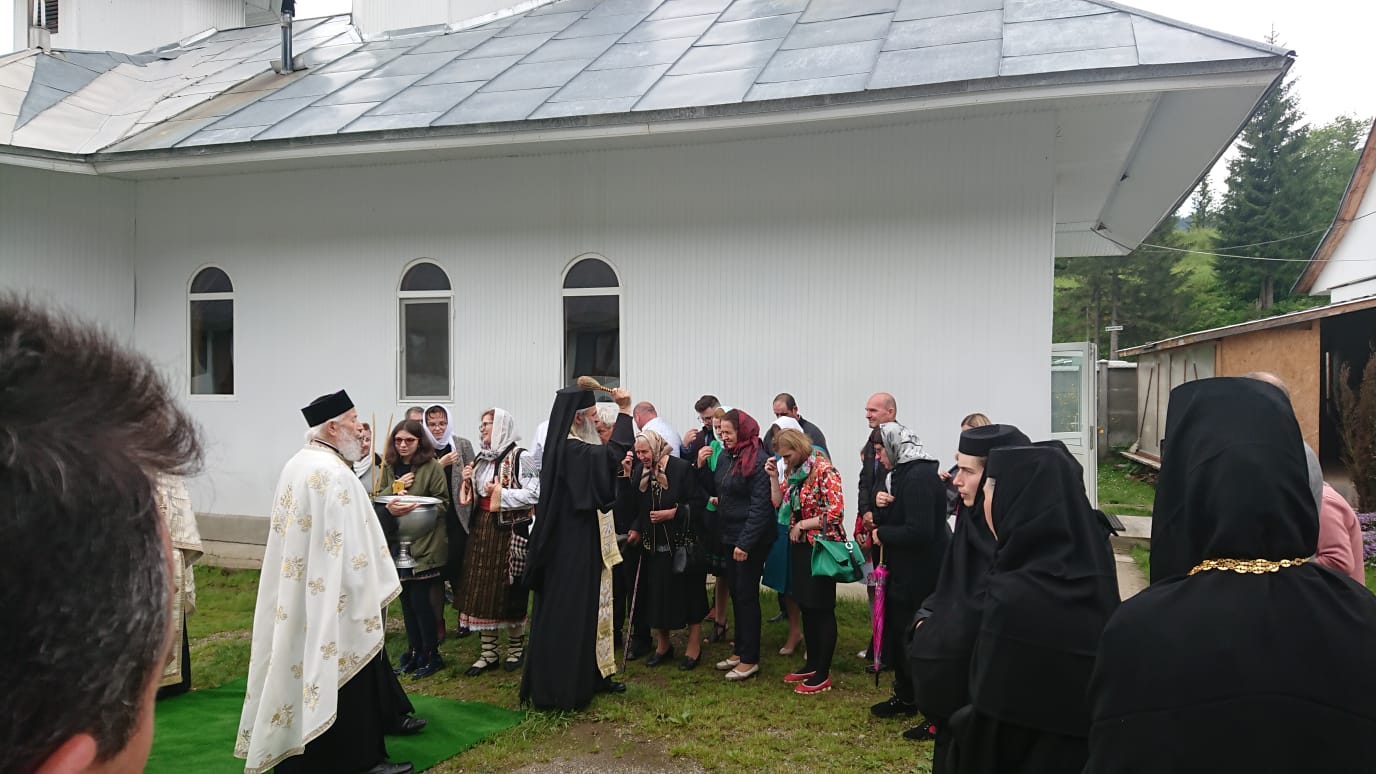 Bucurie duhovnicească și emoții la Mănăstirea Tărcuța